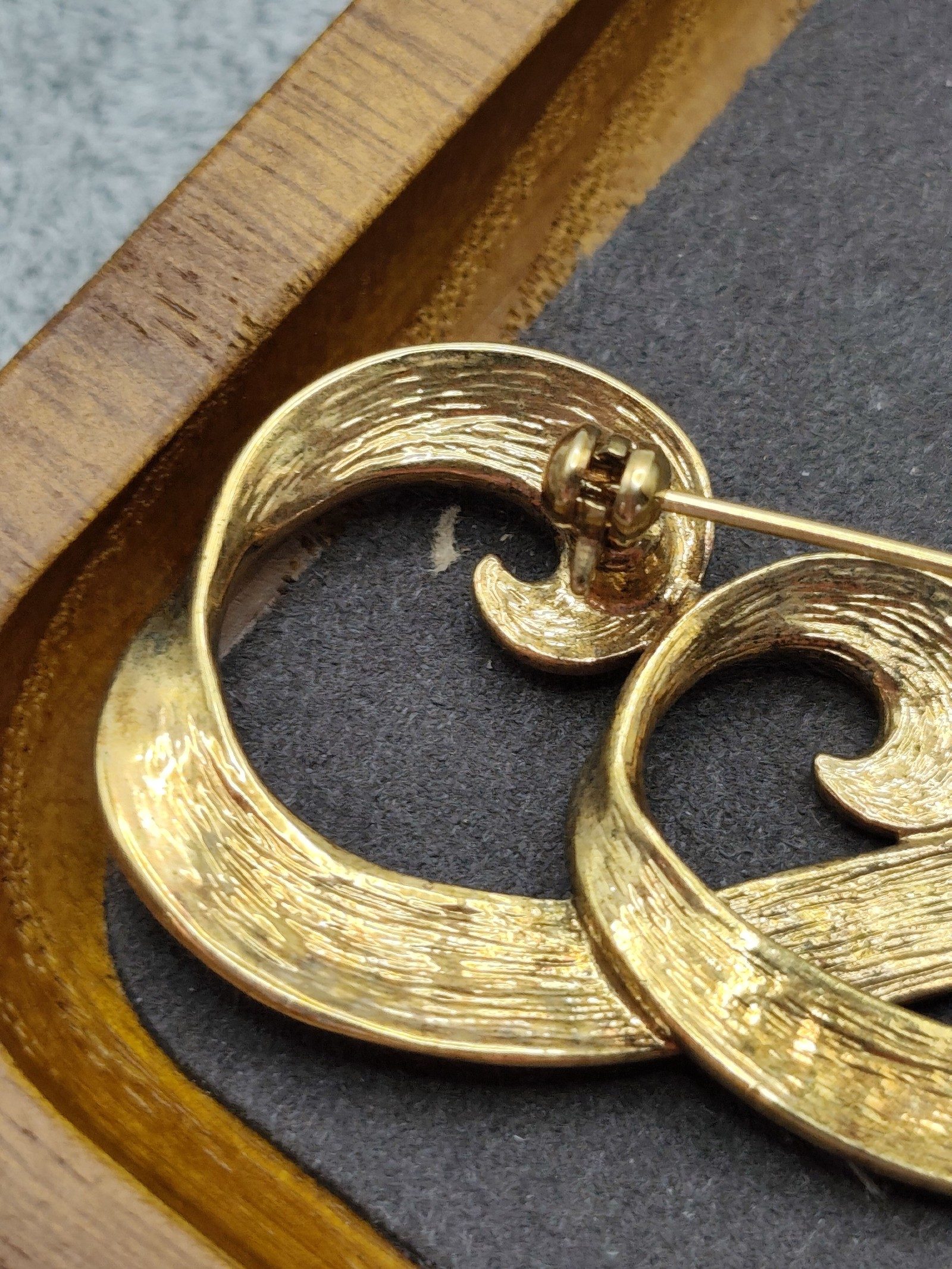 Gold Tone Crystal Decorative Brooch image 6