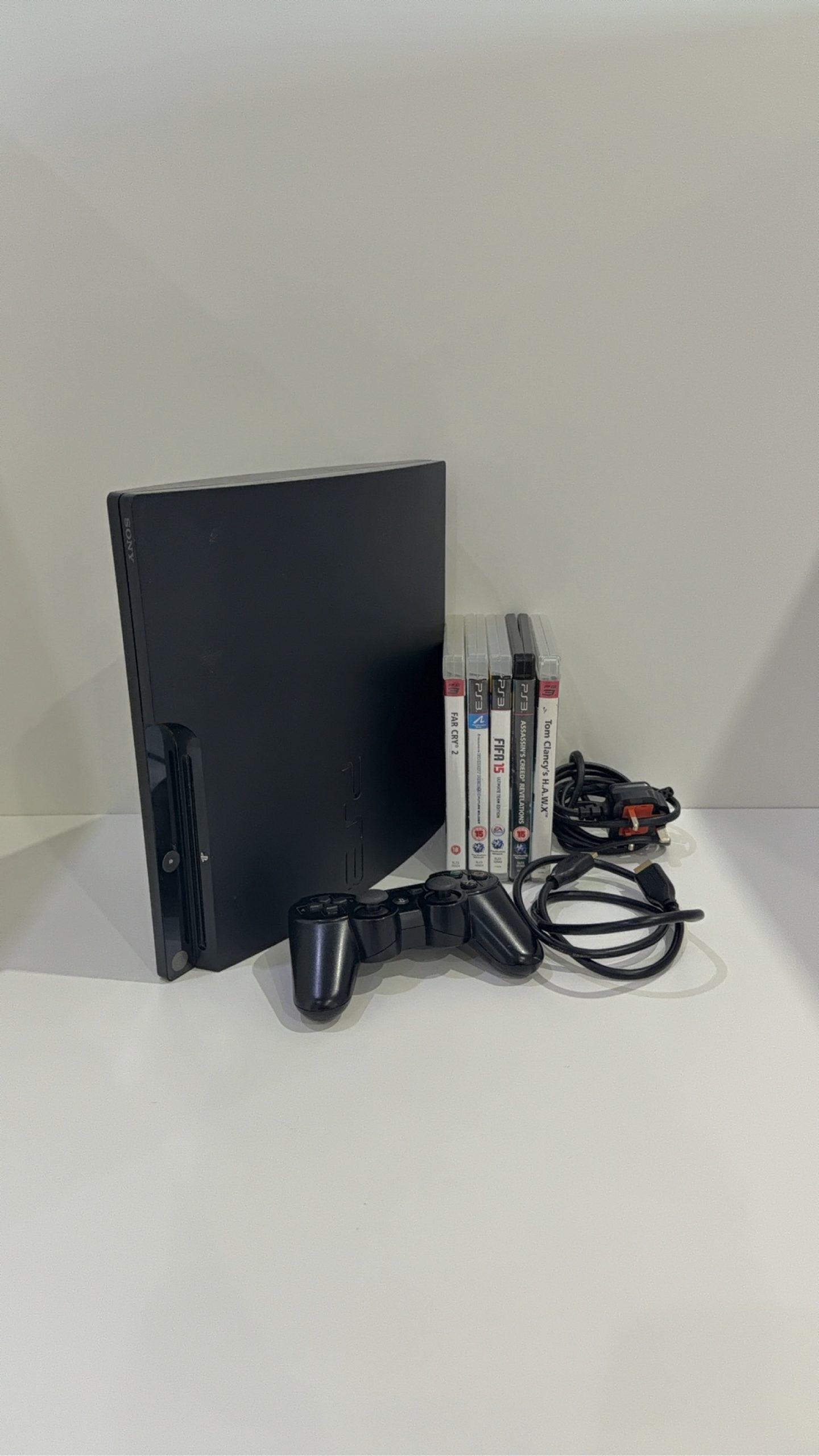 Sony PlayStation 3 PS3 320GB Black Console with Controller, Cables & 5 Games