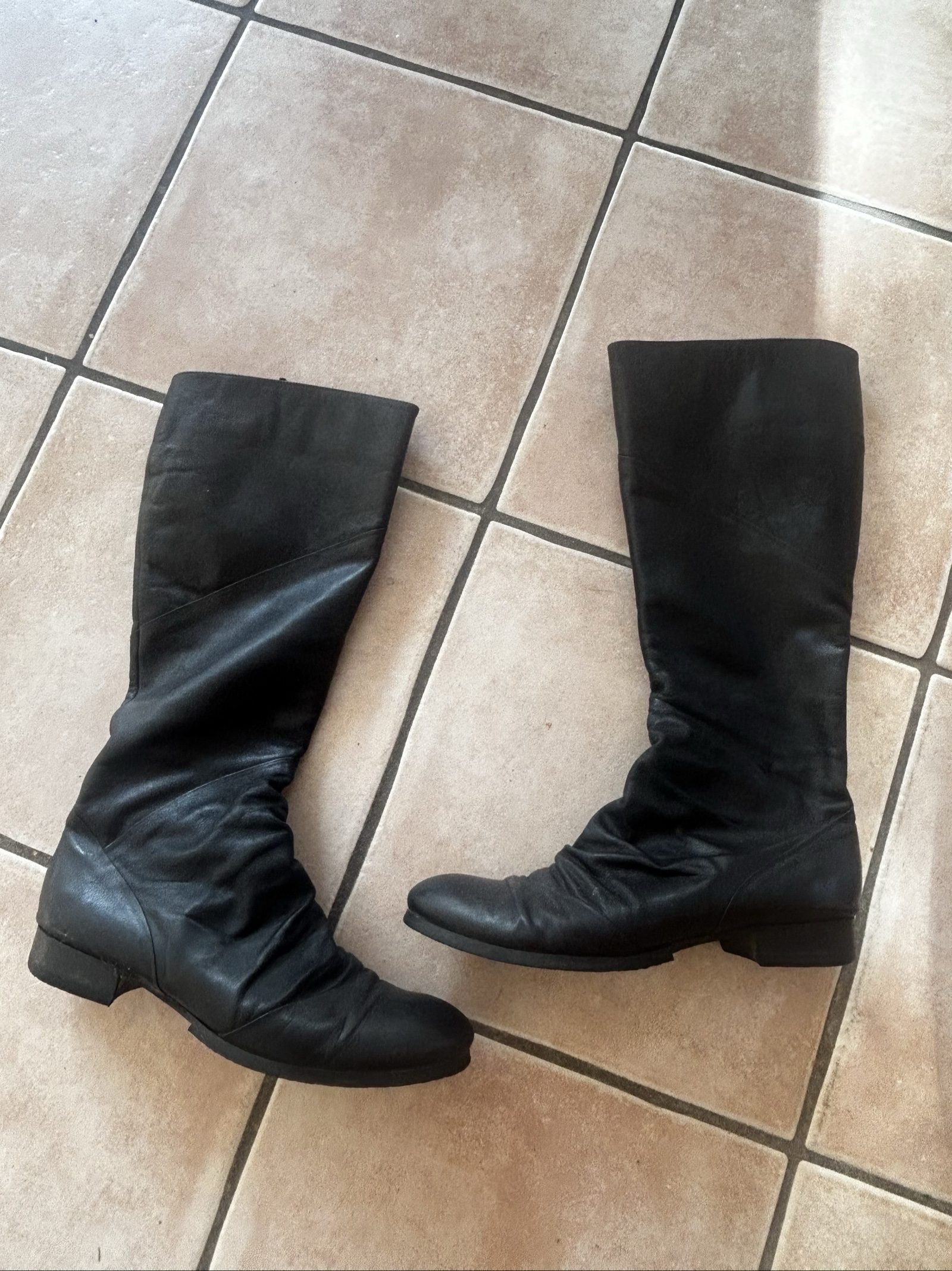 Women's Black Leather Knee-High Boots EU 41