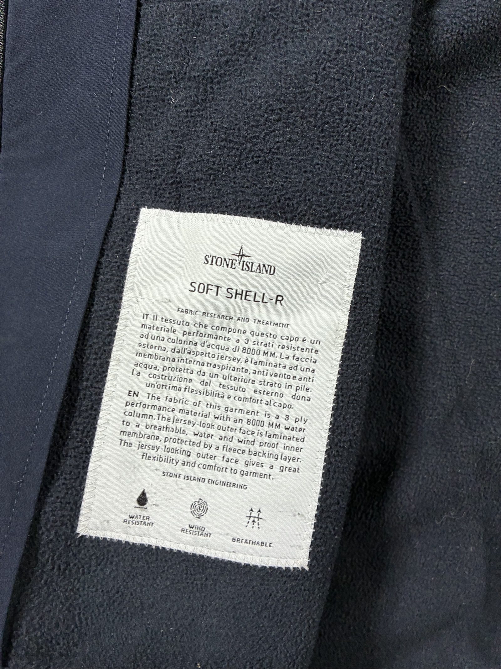 Stone Island Navy Soft Shell Jacket Large Chest Zip Pocket image 6