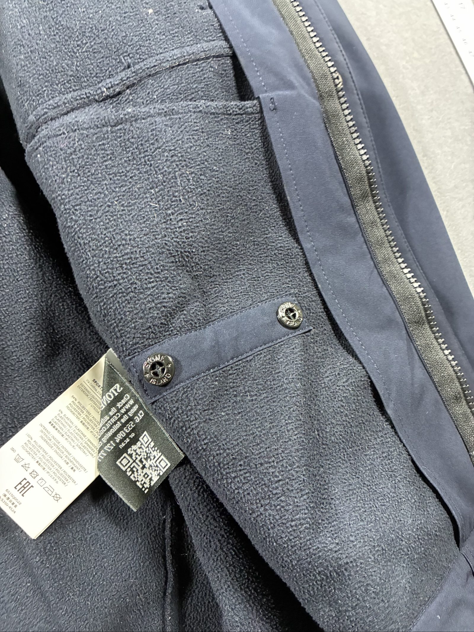 Stone Island Navy Soft Shell Jacket Large Chest Zip Pocket image 7