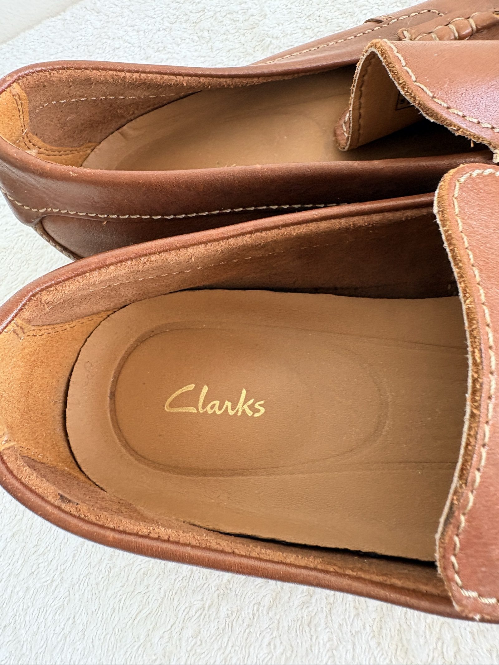 Clarks Men's Brown Leather Loafers UK 11 Classic Slip-On image 2