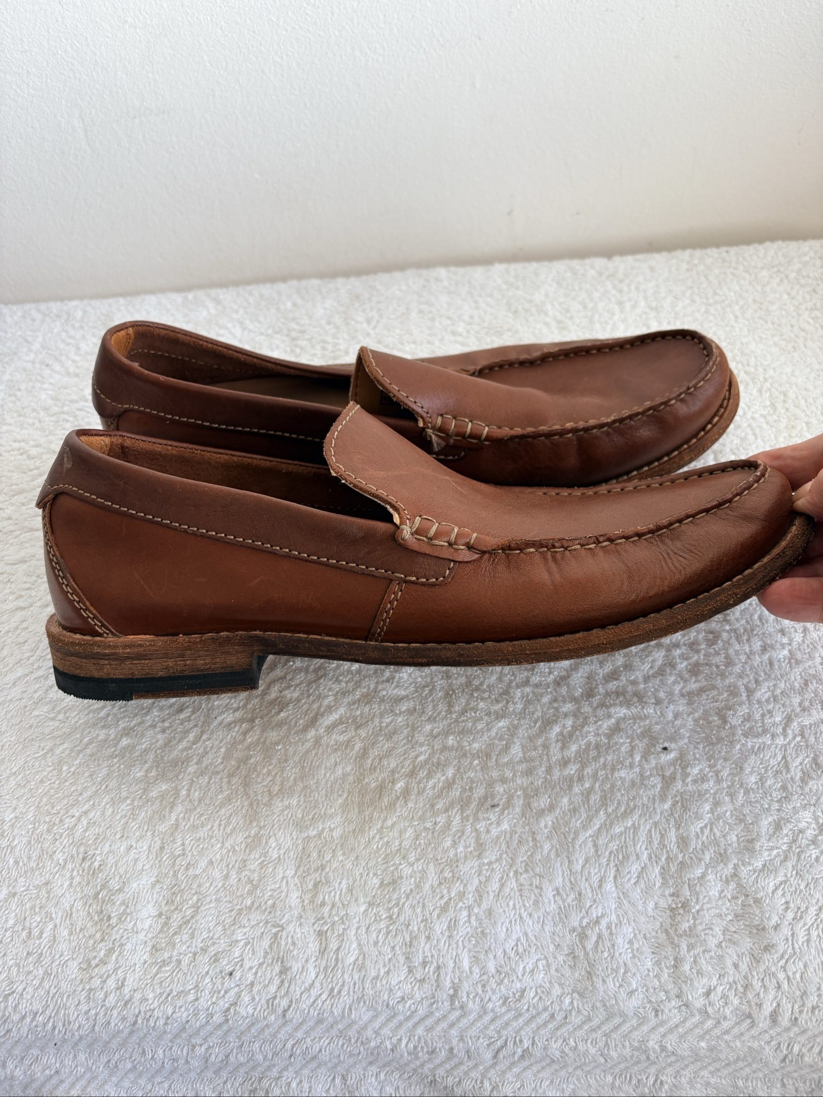 Clarks Men's Brown Leather Loafers UK 11 Classic Slip-On image 3