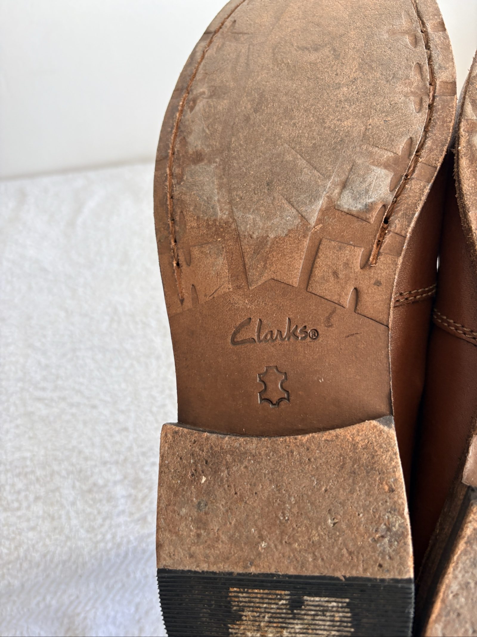 Clarks Men's Brown Leather Loafers UK 11 Classic Slip-On image 7