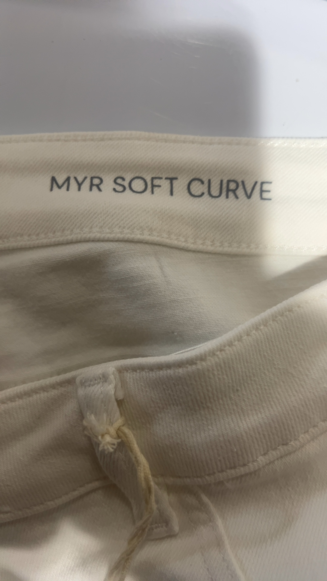 Warp + Weft White Myr Soft Curve Jeans Size 22WP image 4