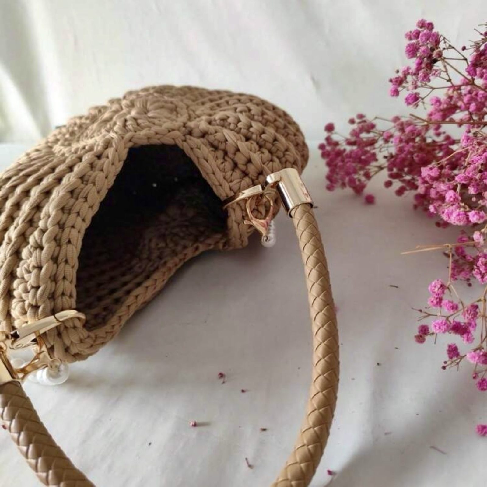 Coastal Luxe Shell Woven Crochet Shoulder Bag Natural Tan Summer Pearl Strap image 4