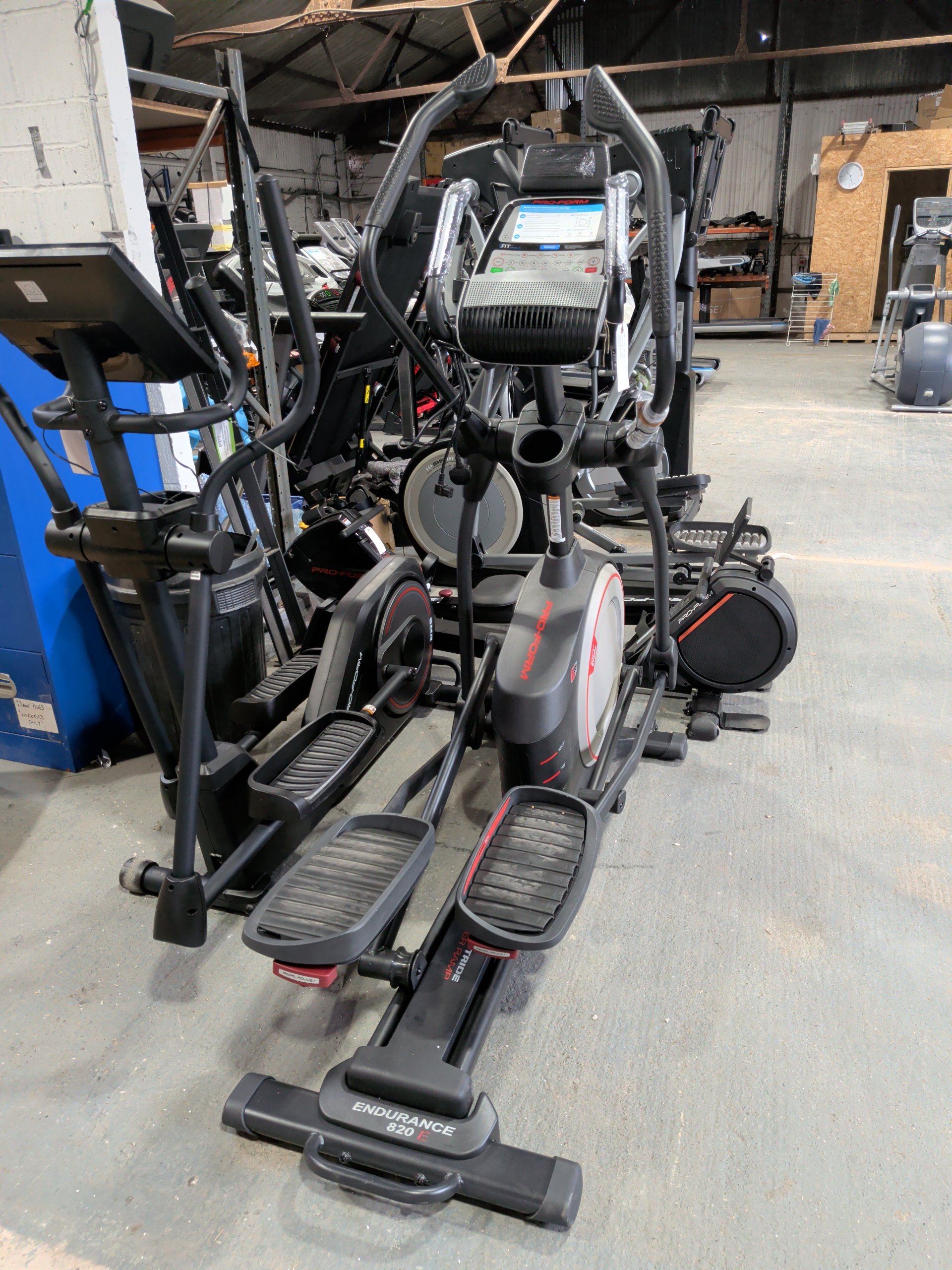 ProForm Black & Grey Endurance 820 Cross Trainer