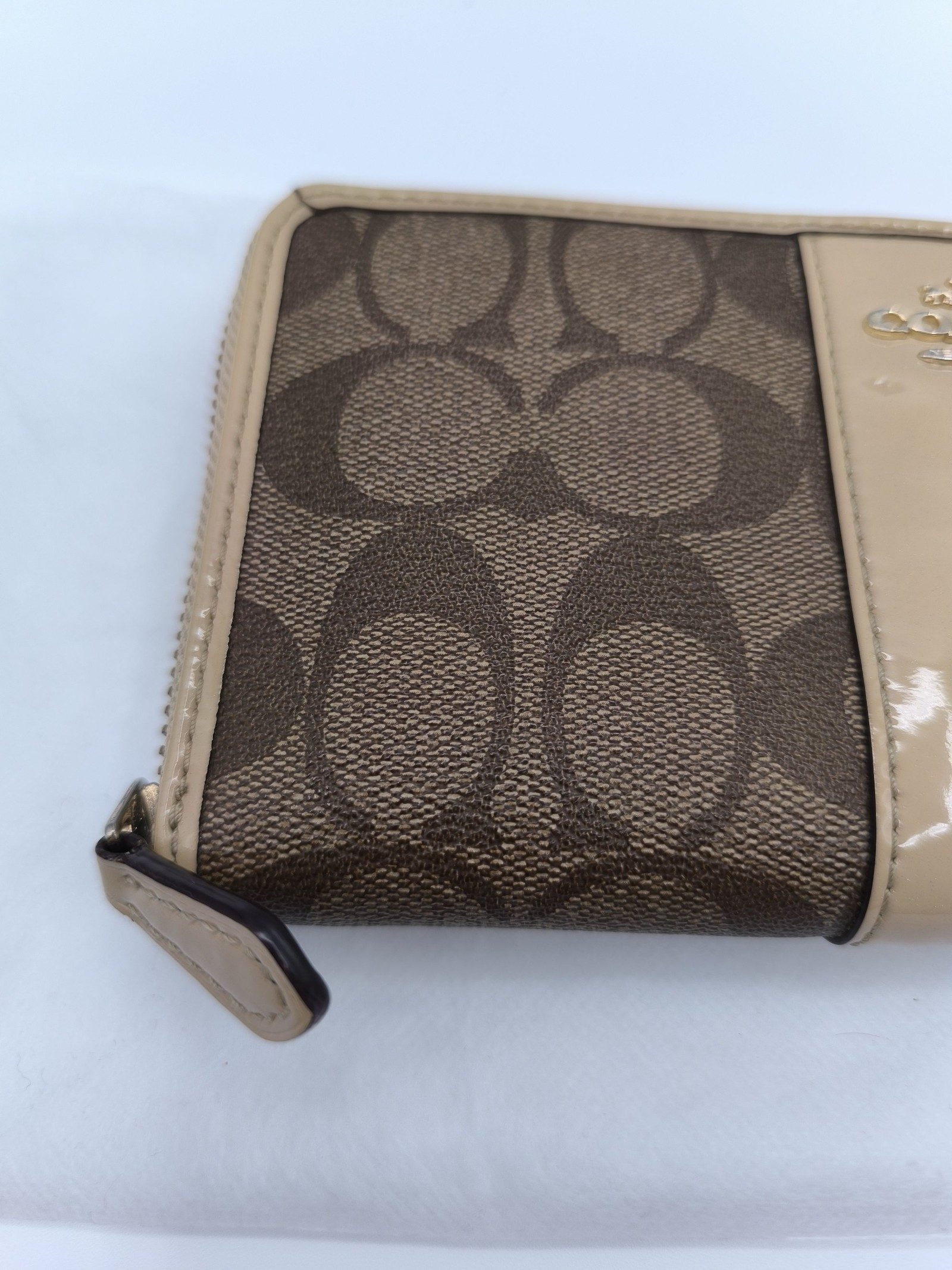 Coach Brown & Beige Logo Zip Wallet purse image 4