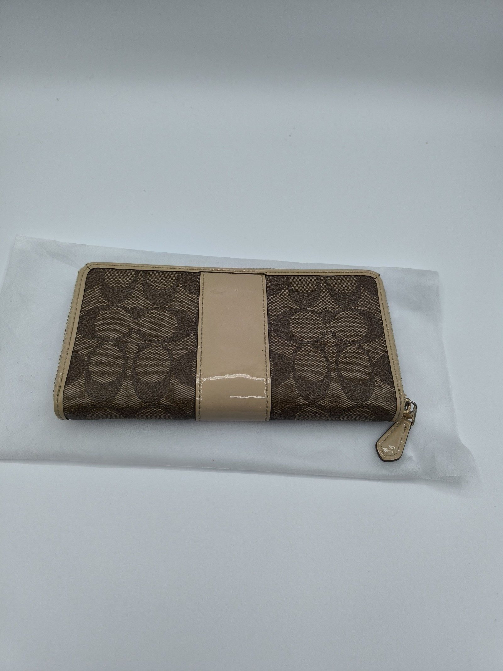 Coach Brown & Beige Logo Zip Wallet purse image 5