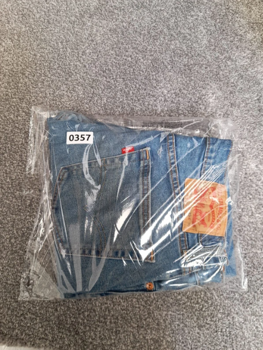 Levi's Light Blue Denim Jeans Classic Fit Red tab 32" image 3