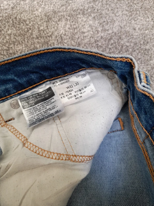 Levi's Light Blue Denim Jeans Classic Fit Red tab 32" image 5
