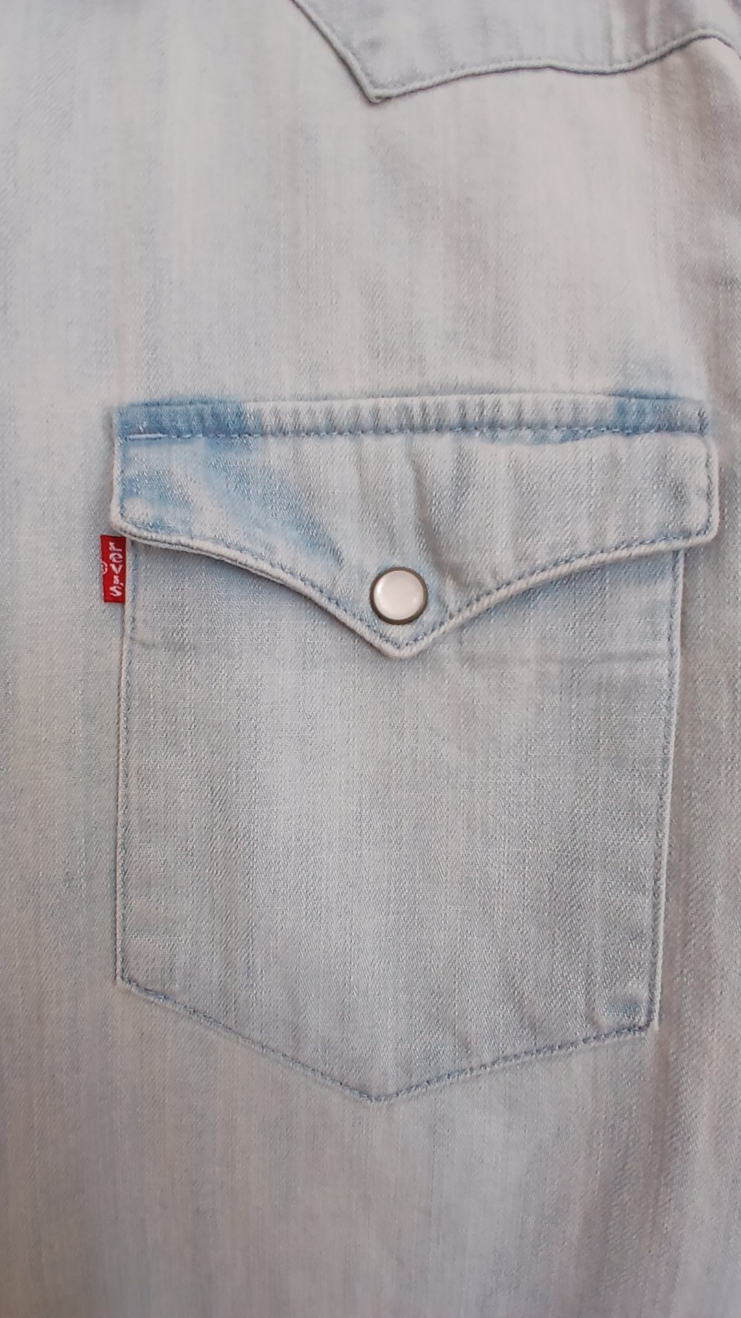 Levi's Men's Light Blue Denim Short Sleeve Vintage Shirt Medium image 3