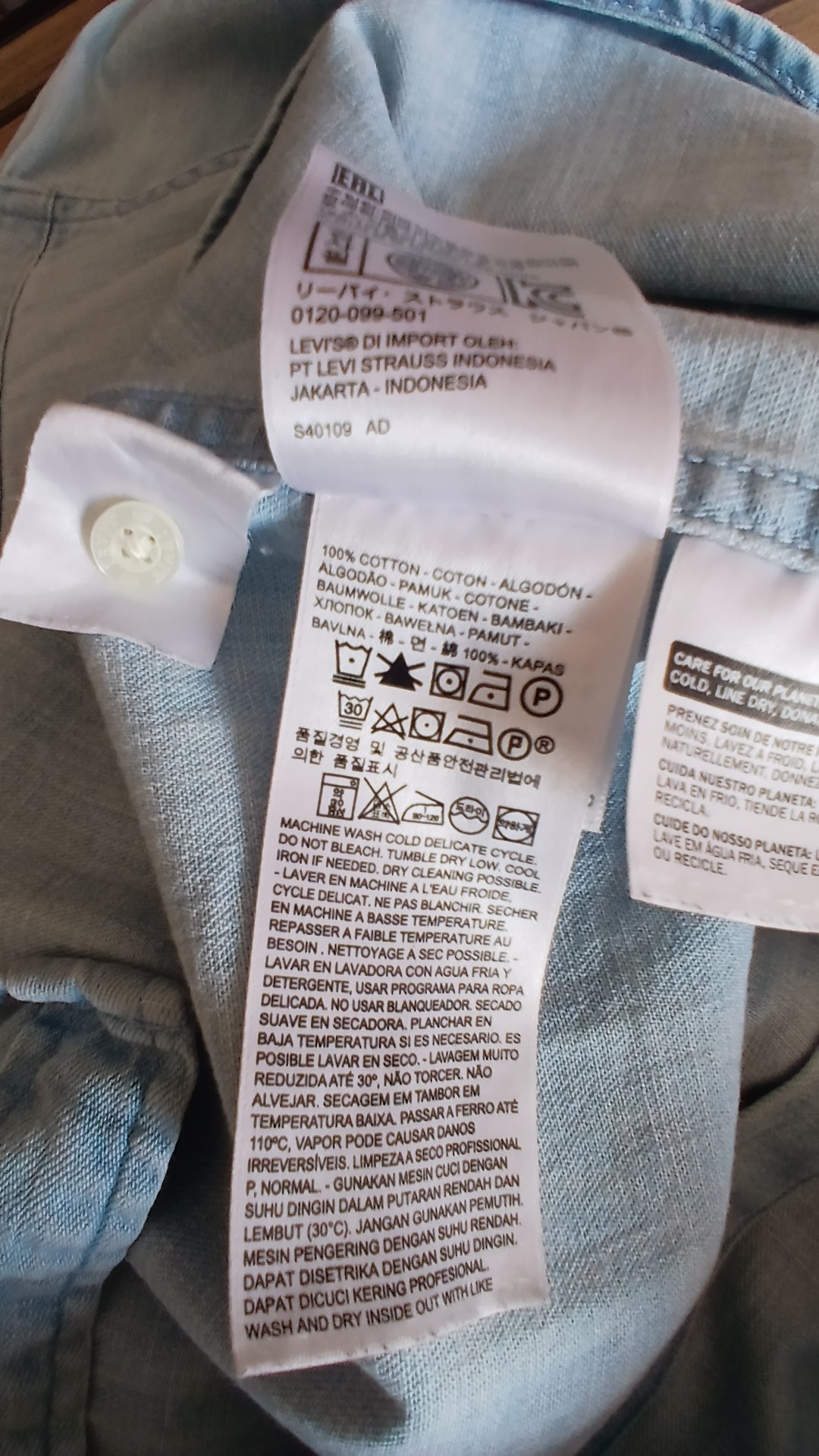 Levi's Men's Light Blue Denim Short Sleeve Vintage Shirt Medium image 6