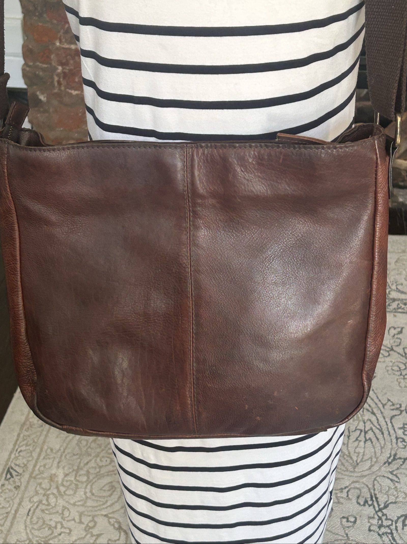 Fatface Leather Shoulder Crossbody Bag Medium image 9