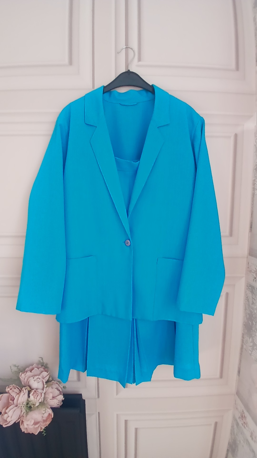 Turquoise Women's Jacket & Pleated Skirt Set