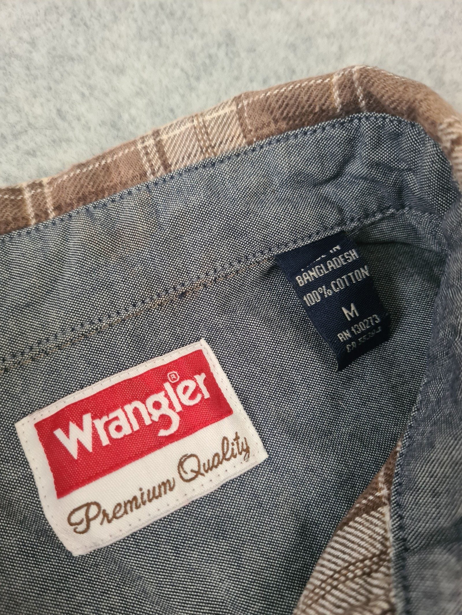 Wrangler Brown Beige White Plaid Shirt Medium 1131 image 5