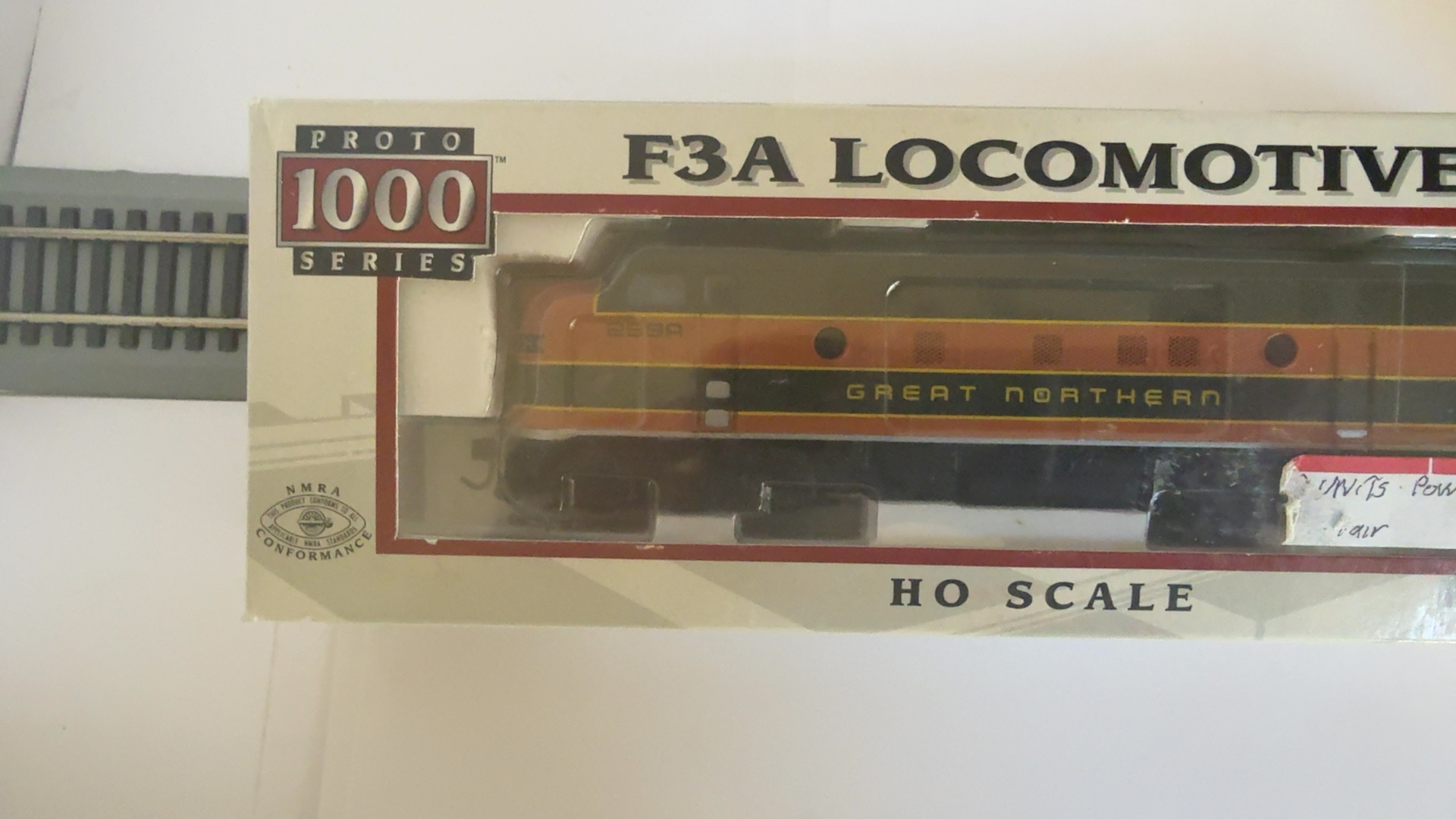 Proto 1000 Series Great Northern HO Scale F3A & F3B Locomotive Train Set image 5