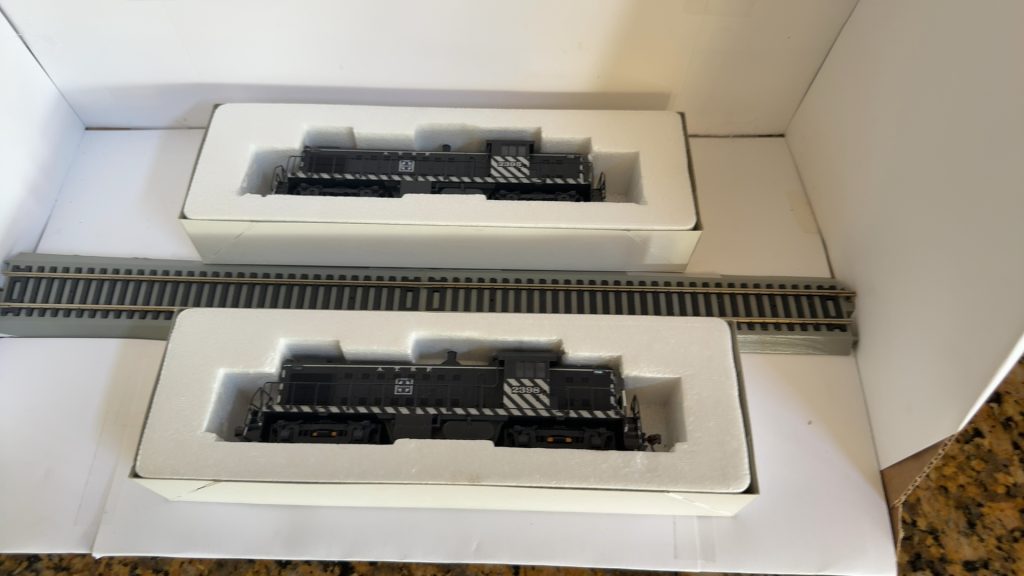 Atlas Black HO Gauge RS-1 Diesel Train Locomotives
