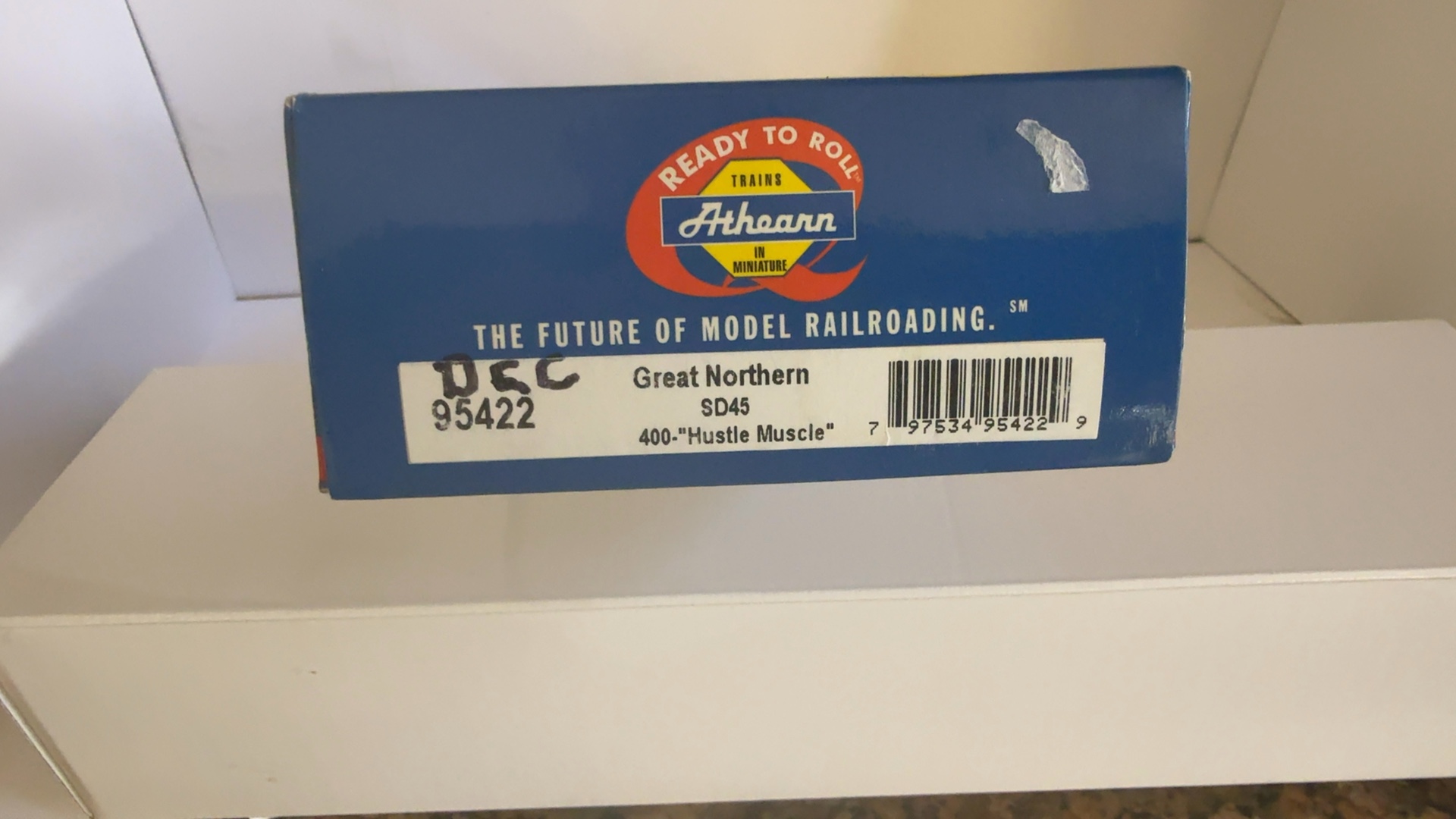 Athearn Orange & Black Great Northern SD45 "Hustle Muscle" Model Train image 2