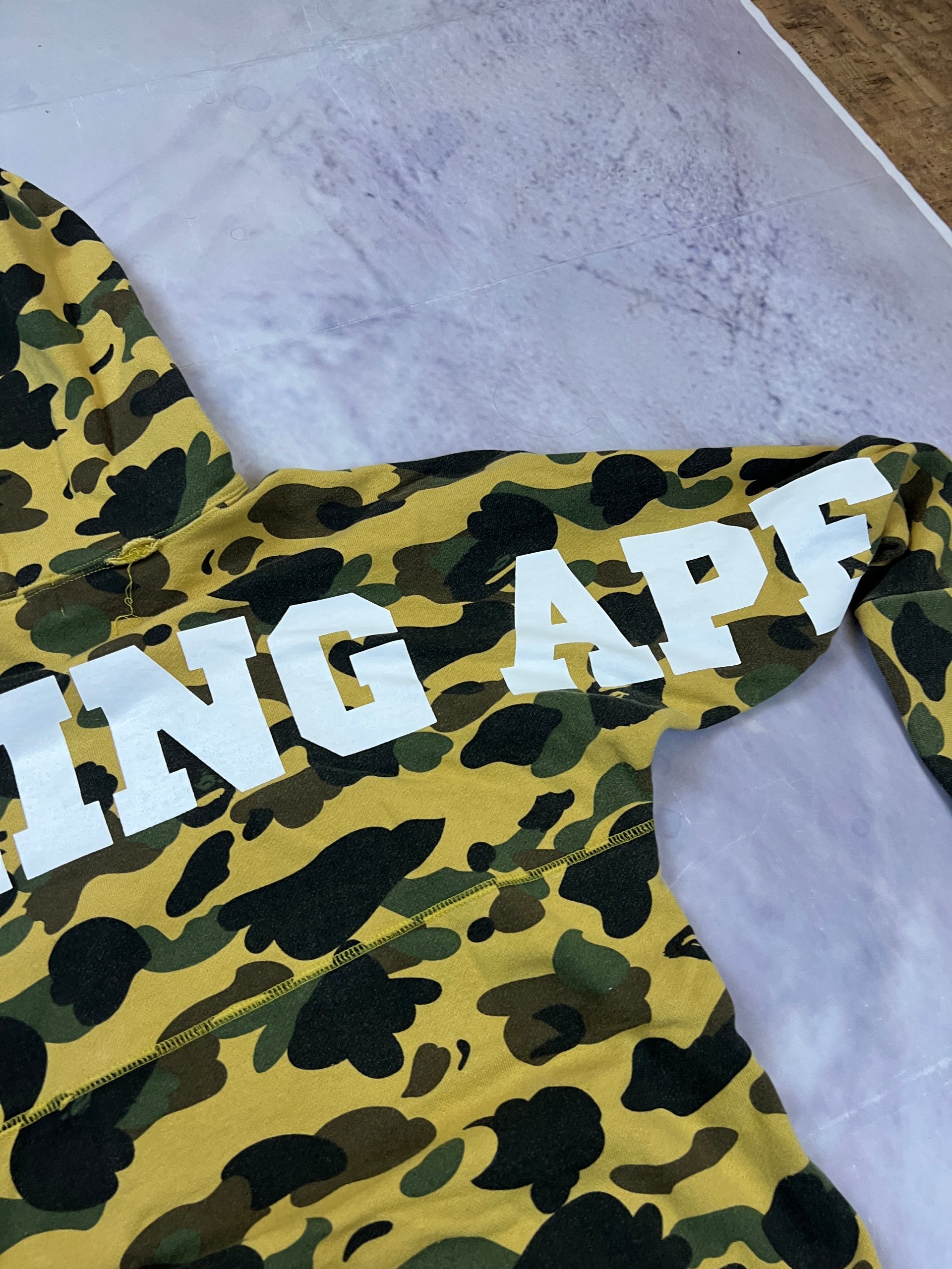 A Bathing Ape Yellow & Green Camo Hoodie Large Ape Head Logo image 5