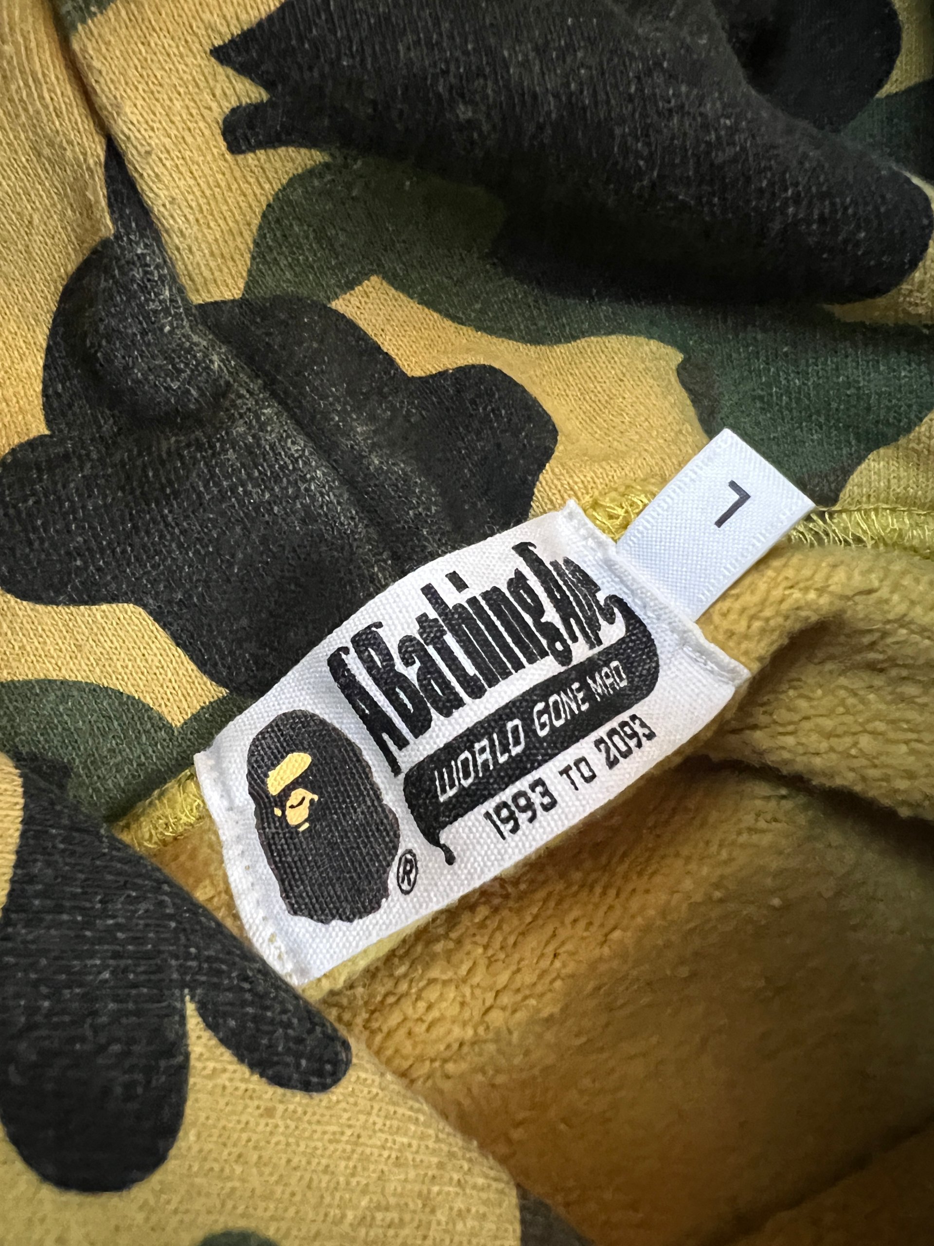 A Bathing Ape Yellow & Green Camo Hoodie Large Ape Head Logo image 8
