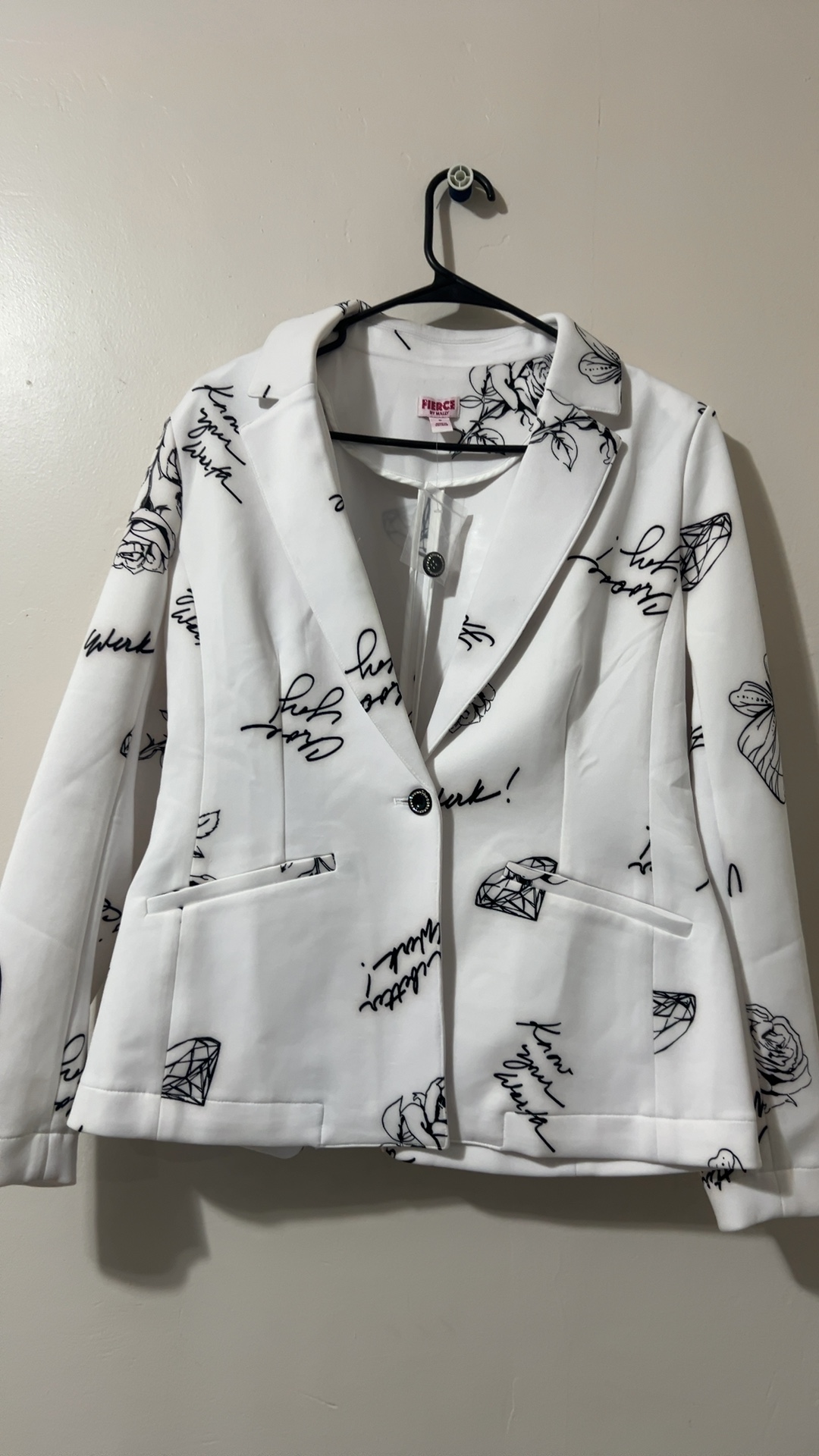 Fierce by Mally White & Black Floral Print Blazer Medium