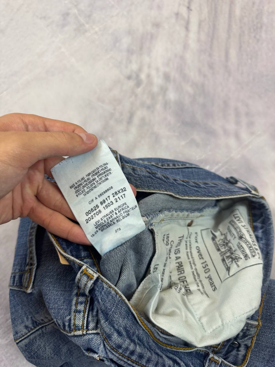 Levi's Blue Denim Jeans 28 Waist Vintage Style image 4