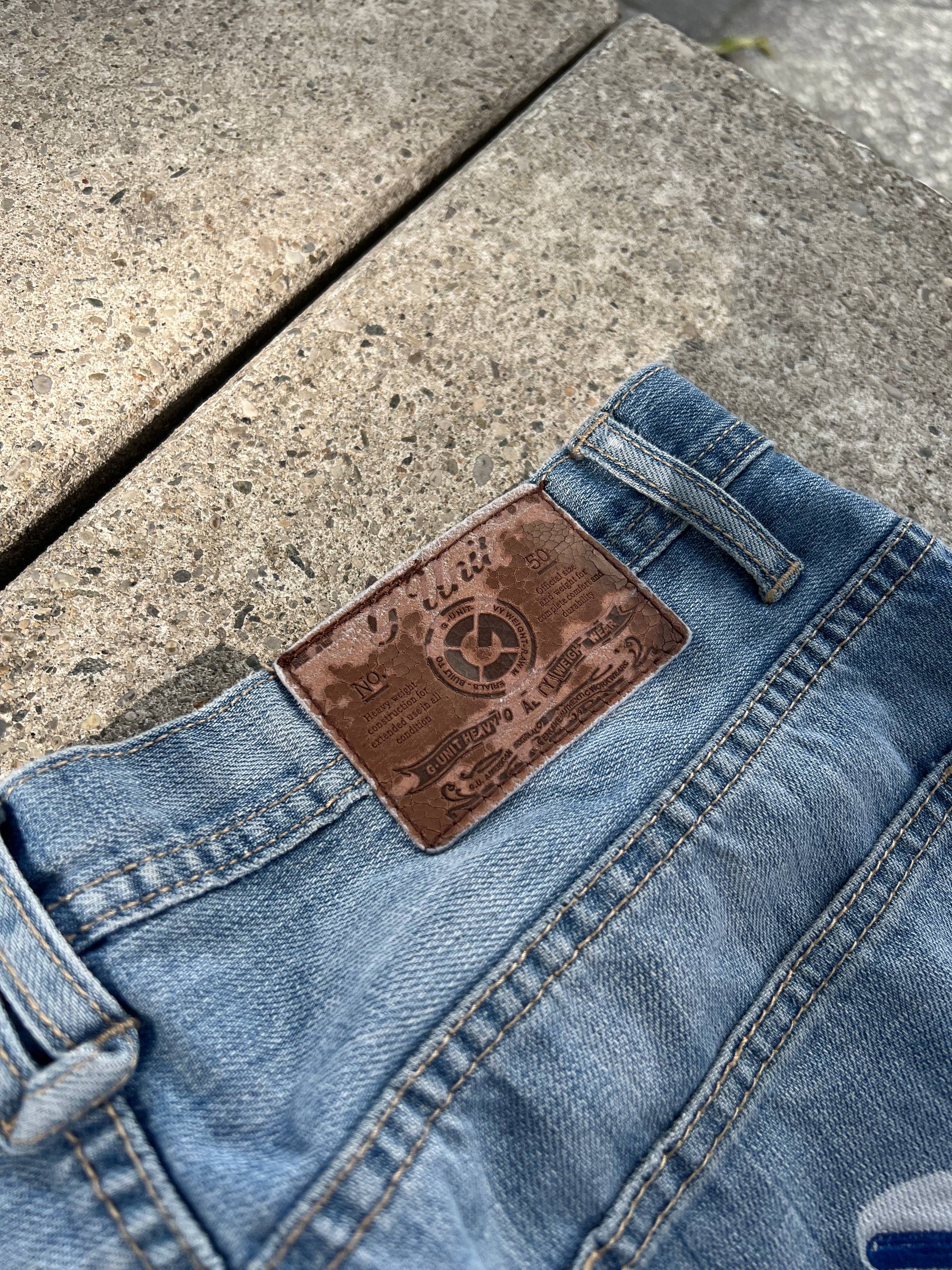 G-Unit Light Blue Denim Jeans 33 with Back Pocket Designs image 6