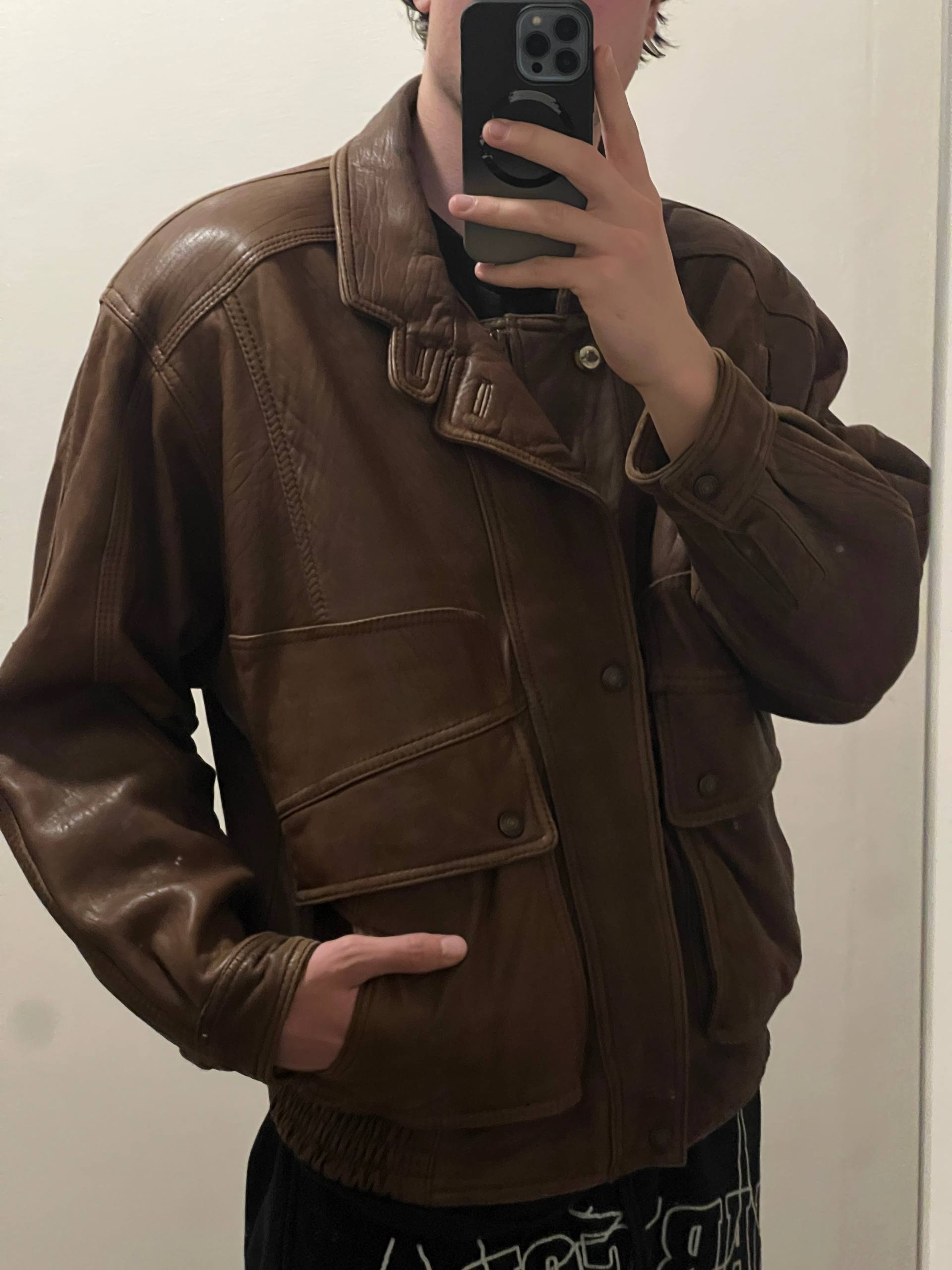 Brown Leather Men's Vintage Bomber Jacket Medium image 2