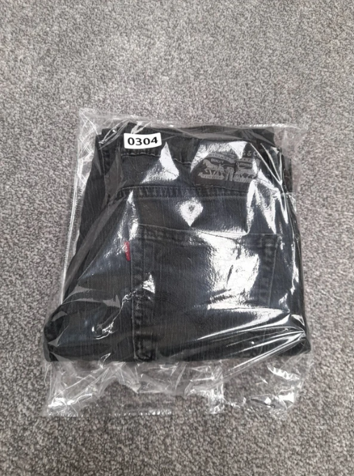 Levi's Red Tab Black Skinny Jeans 30" image 3