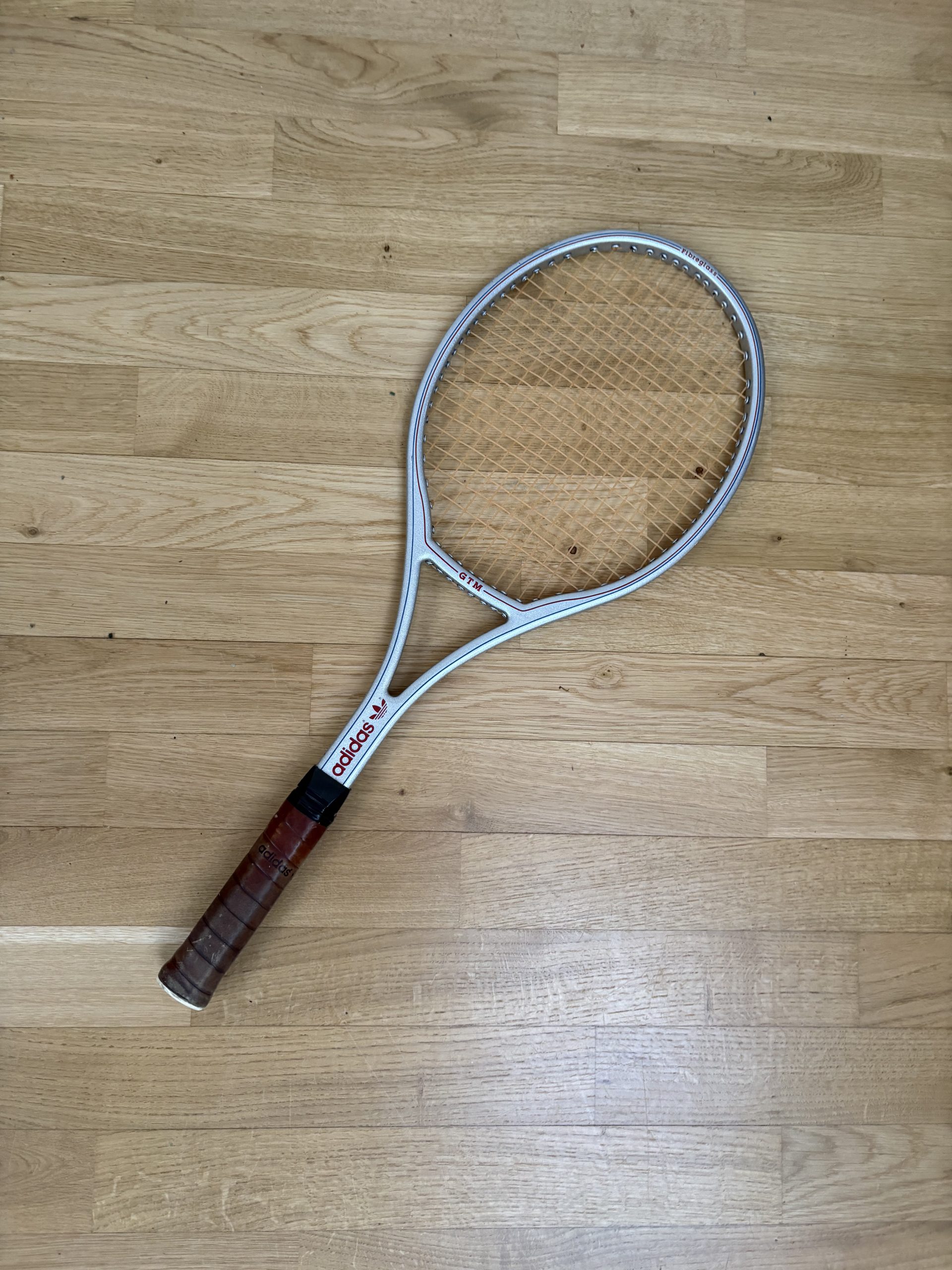 Adidas GTM Tennisschläger Fibreglass Vintage silber mit Hülle