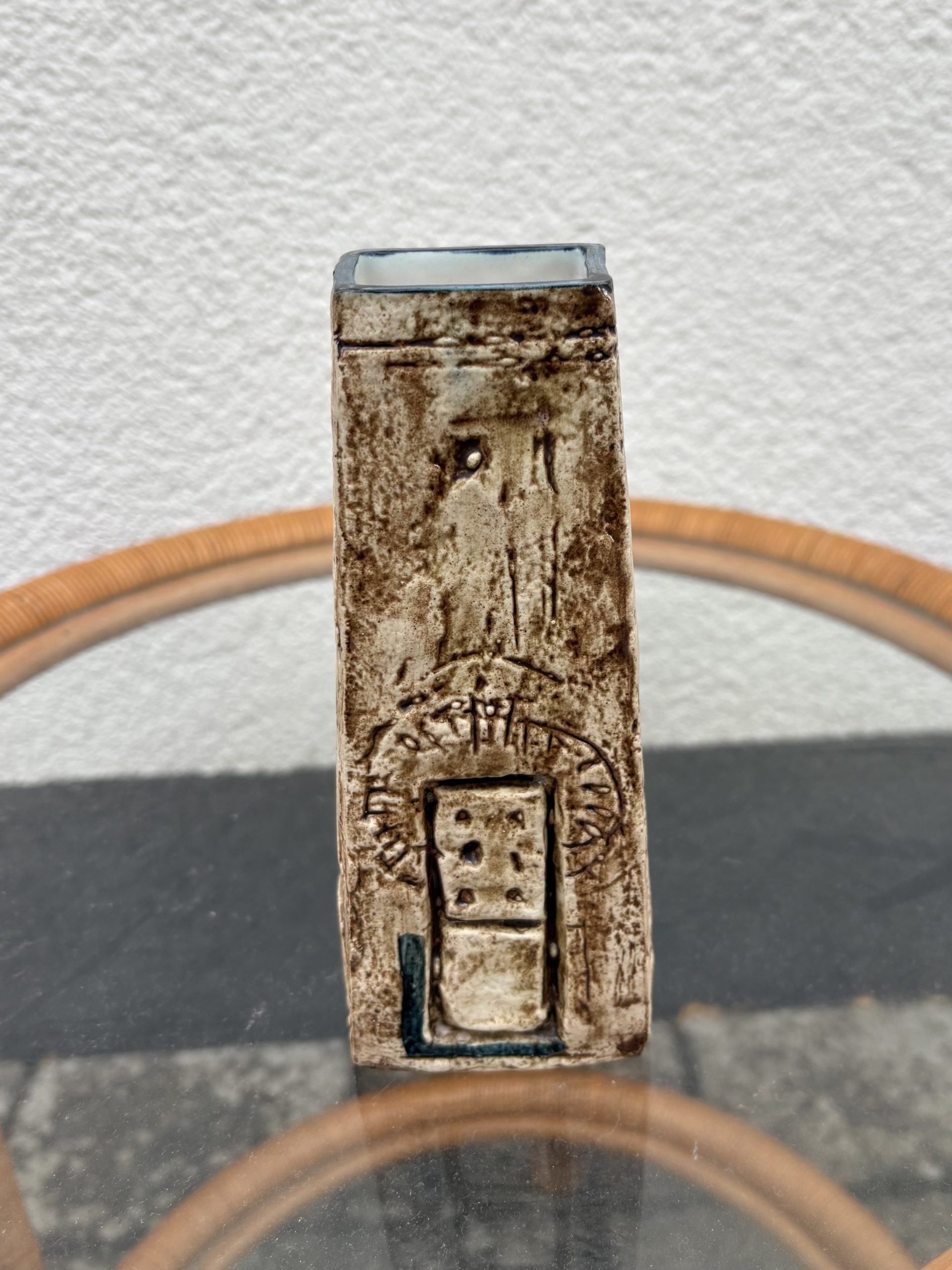Troika England Studio-Keramikvase, strukturiert, eckig, 41