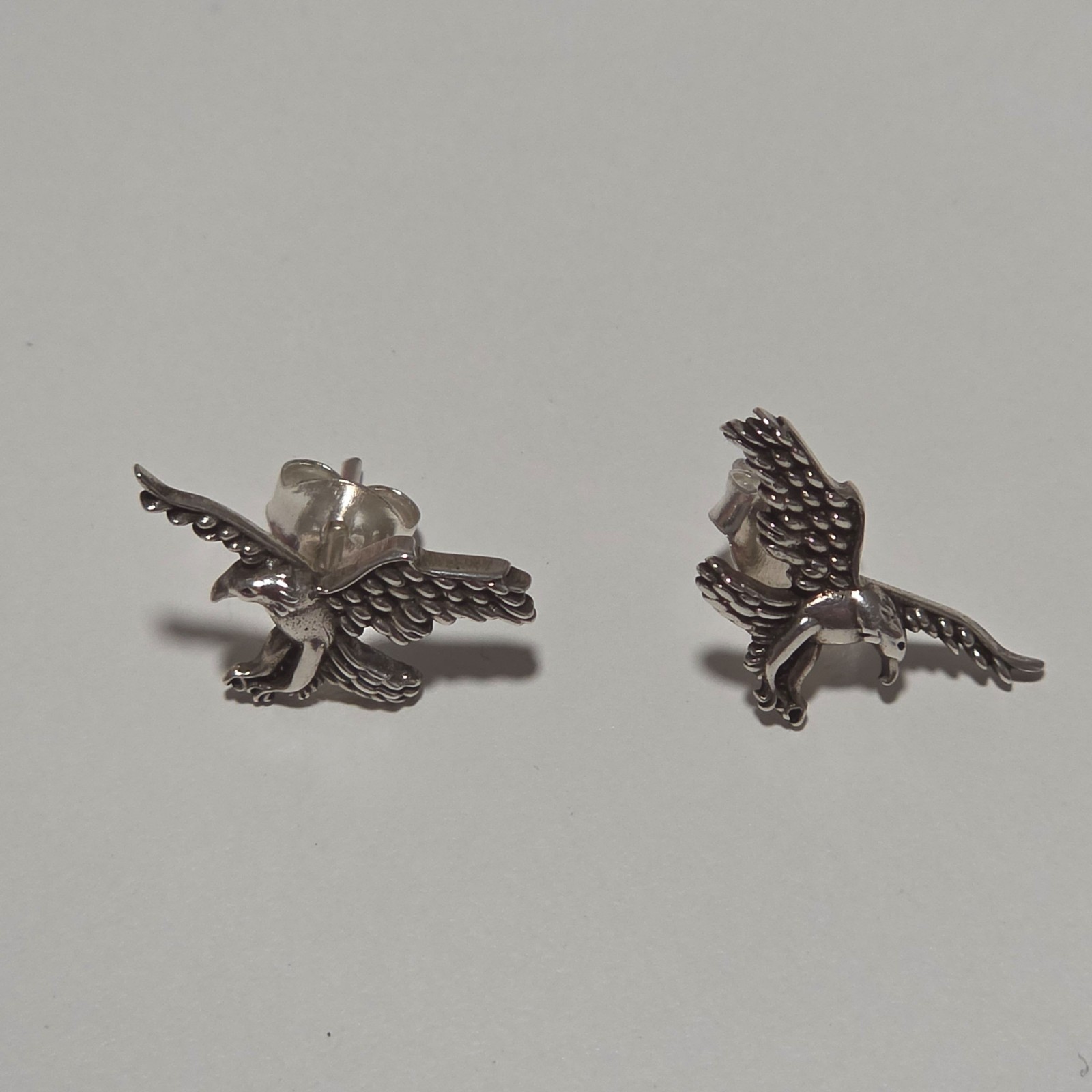 925 sterling Silver Eagle Stud Earrings .b6