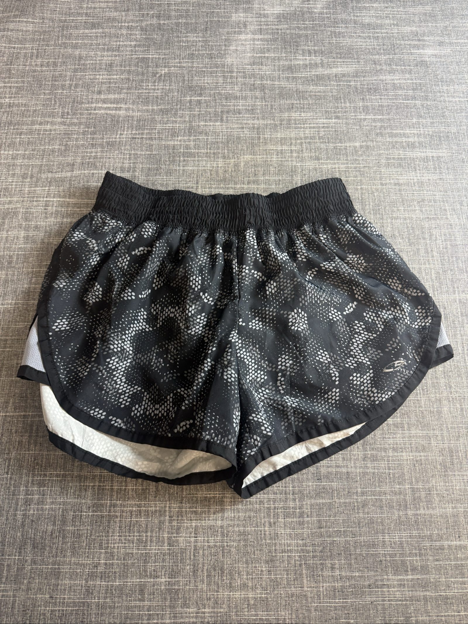 Champion Women's Duodry Running Shorts Small Black Grey Snake Print