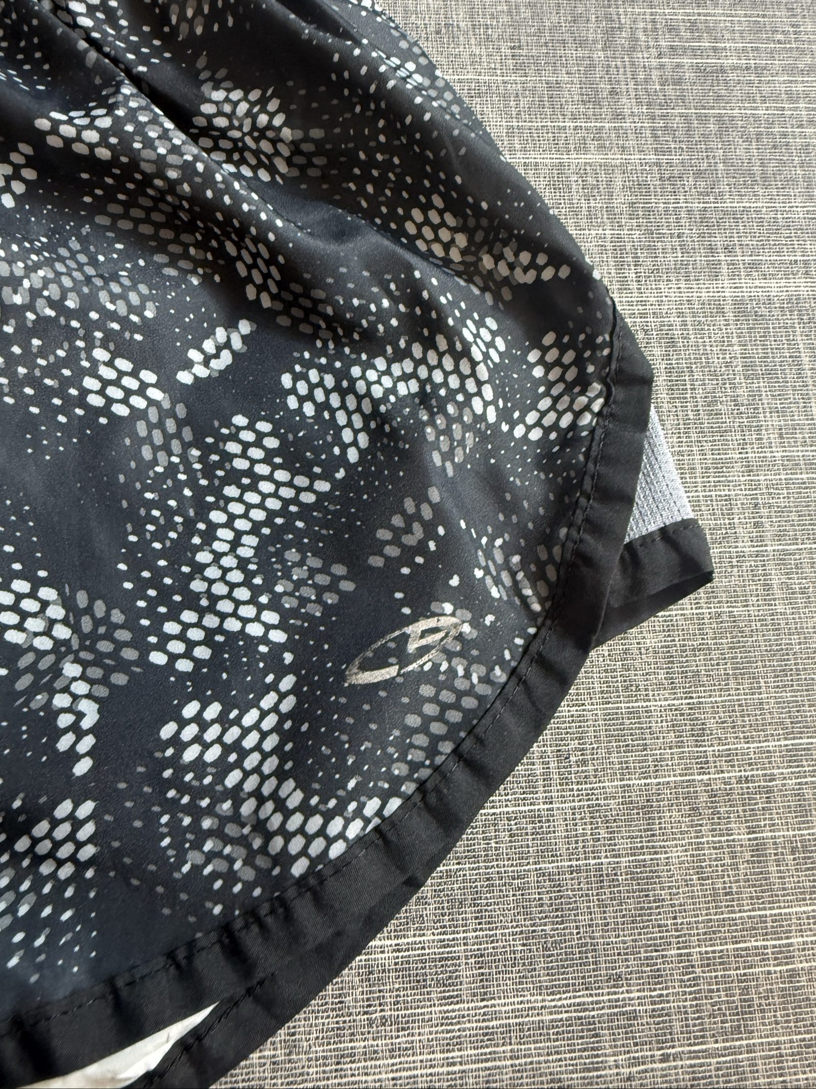 Champion Women's Duodry Running Shorts Small Black Grey Snake Print image 2