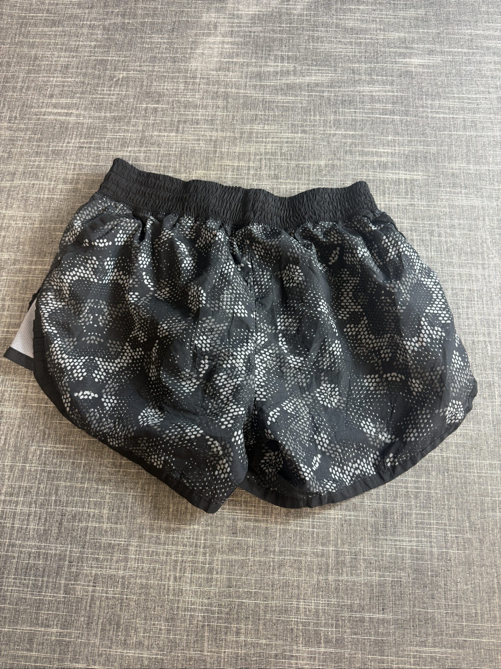 Champion Women's Duodry Running Shorts Small Black Grey Snake Print image 4