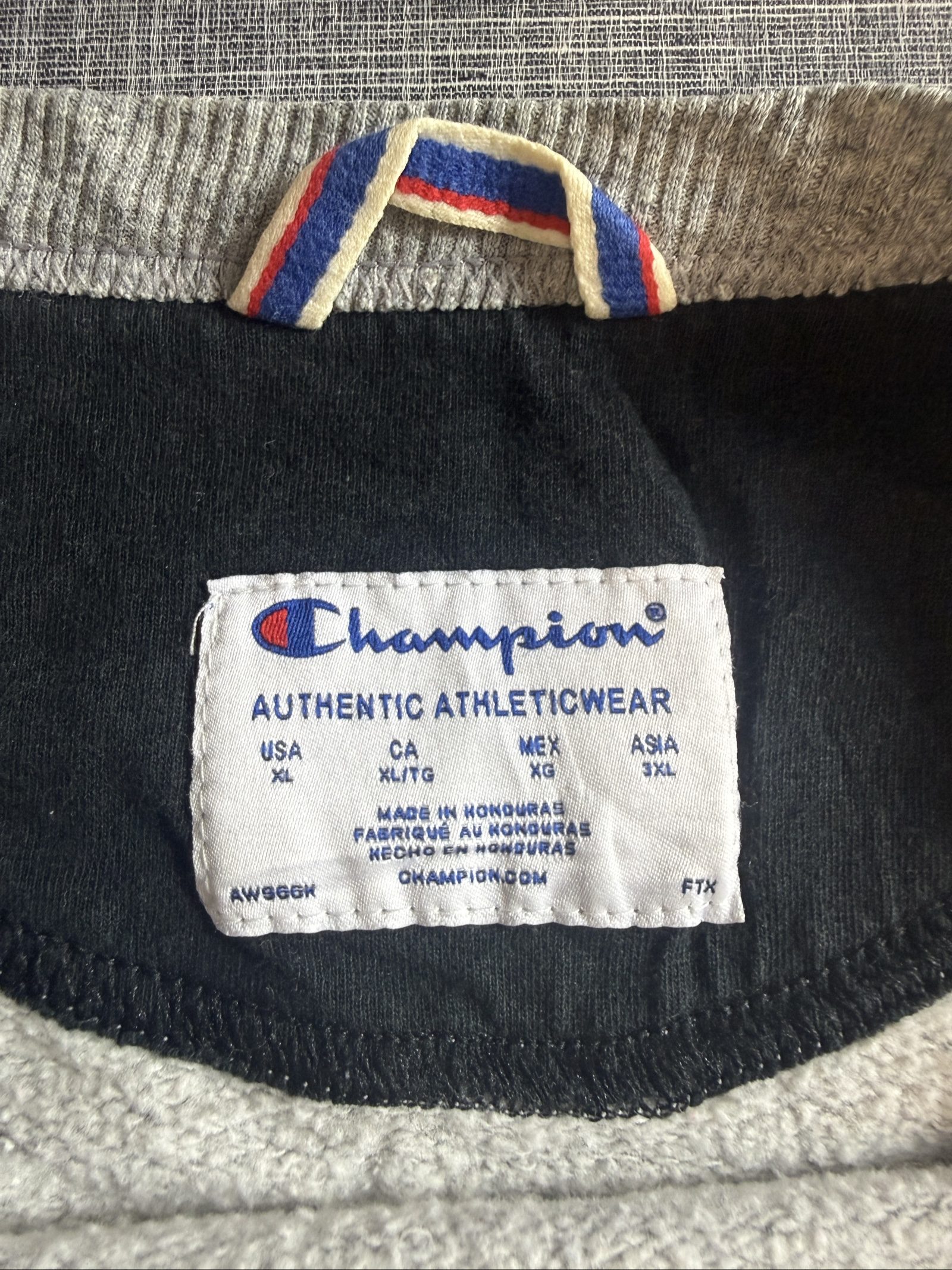 Champion Men’s Grey Crewneck Sweatshirt XL Authentic Athleticwear image 3