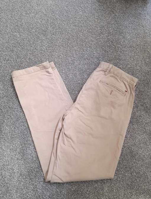 Beige Tommy Hilfiger chinos 33" Classic Fit image 6