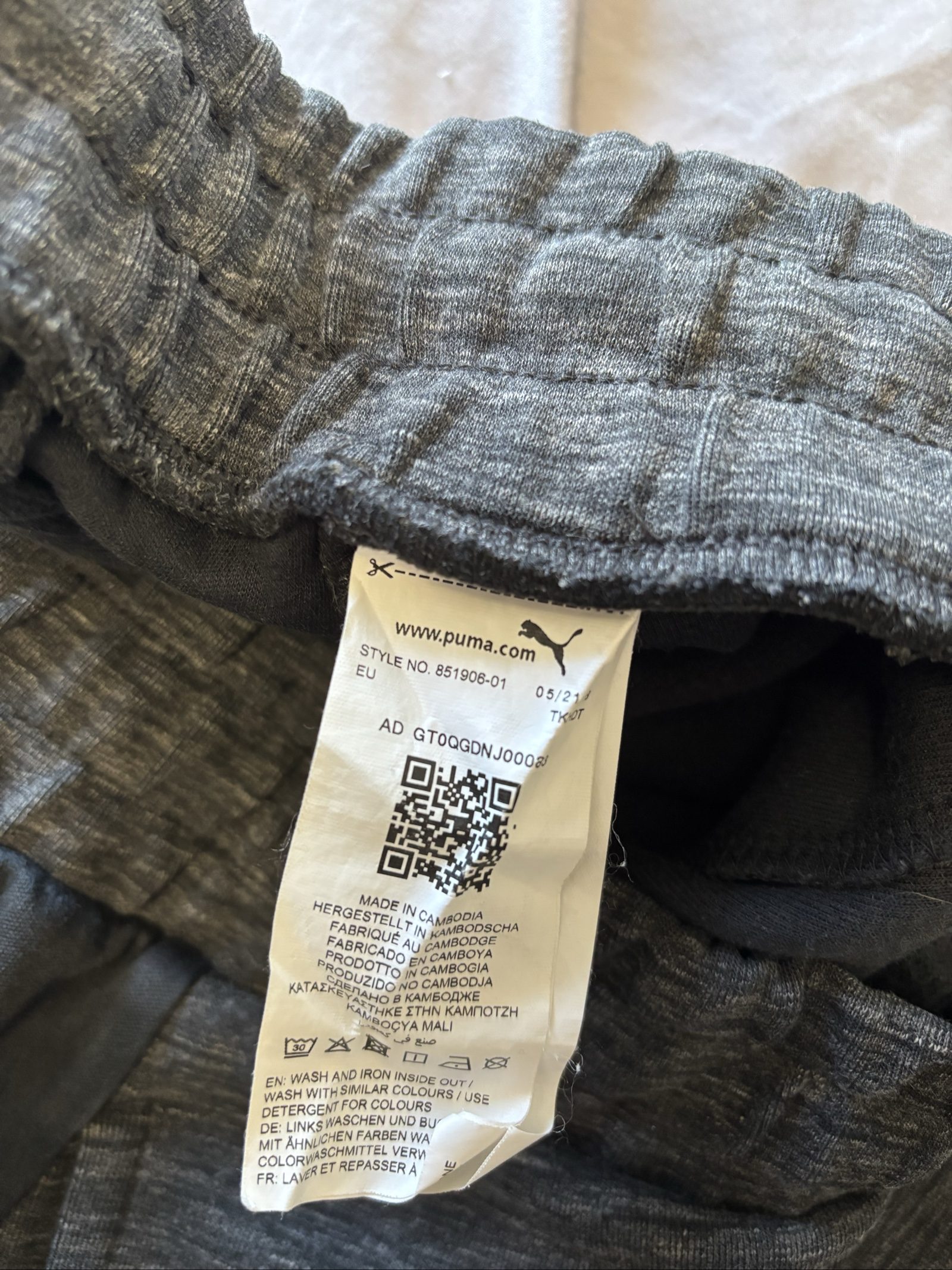 Puma Grey & Black Kids' Joggers Small UK 10 image 4