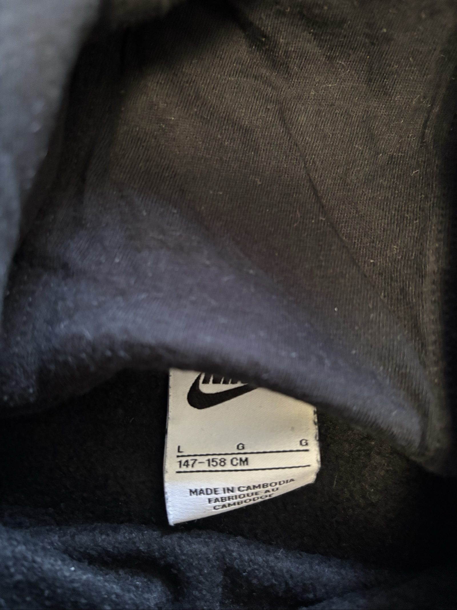 Nike Black Hoodie Large 147-158 CM with Front Pocket image 4