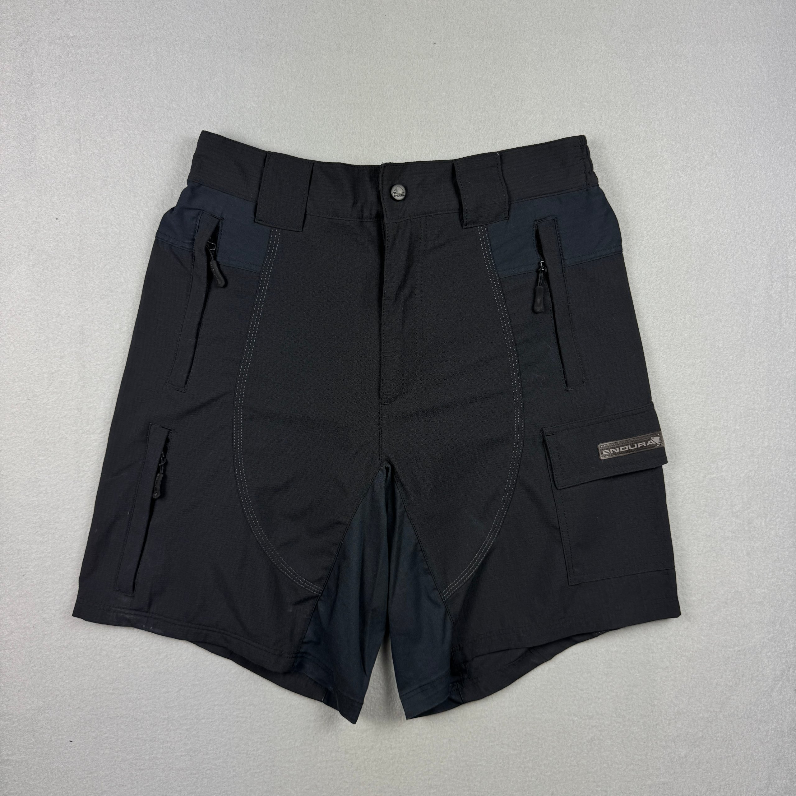 Endura Black Cargo Shorts Size S Multi-Pocket