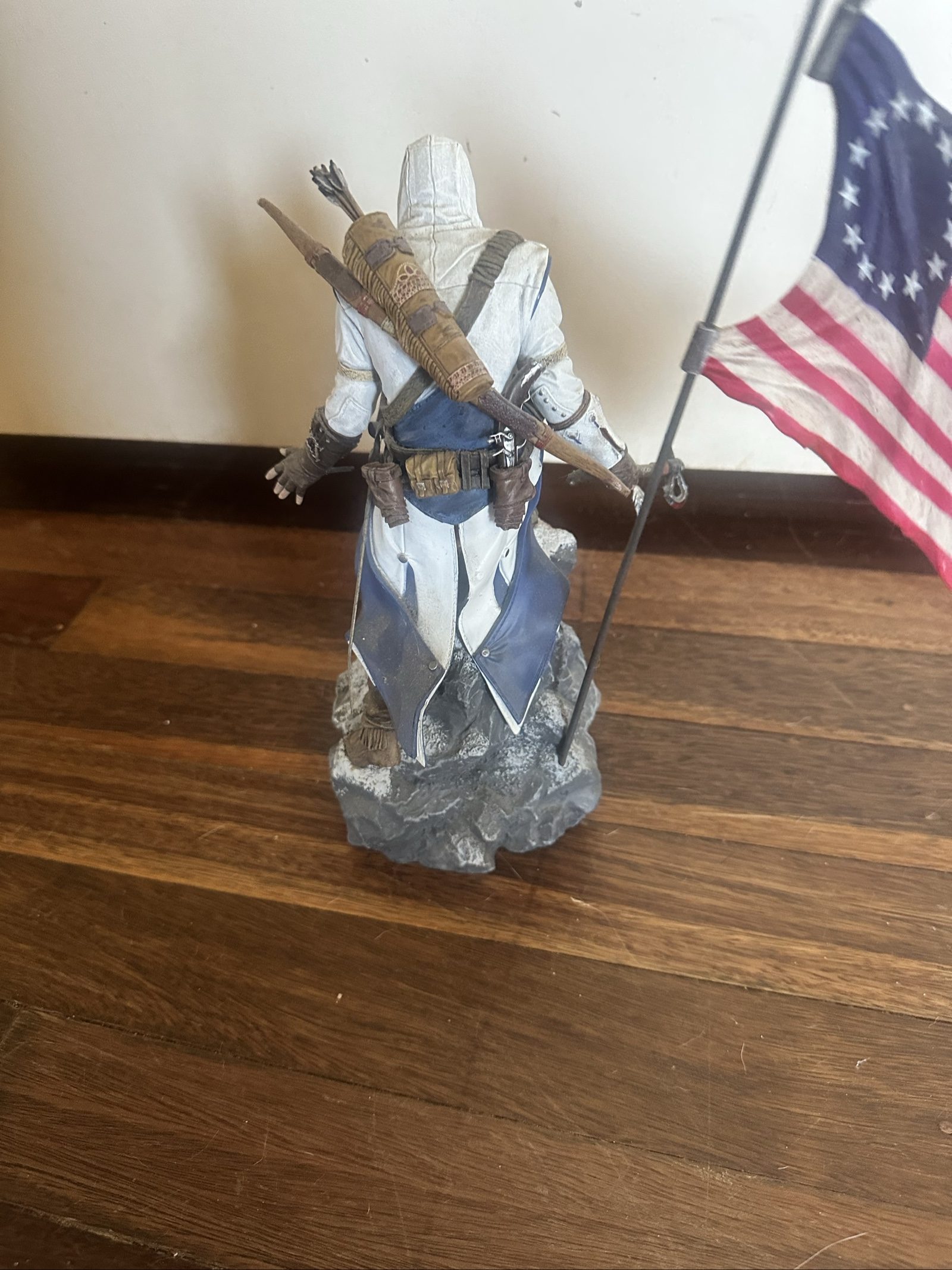 Ubisoft Assassin's Creed III Connor Statue Figurine Grey & White image 3