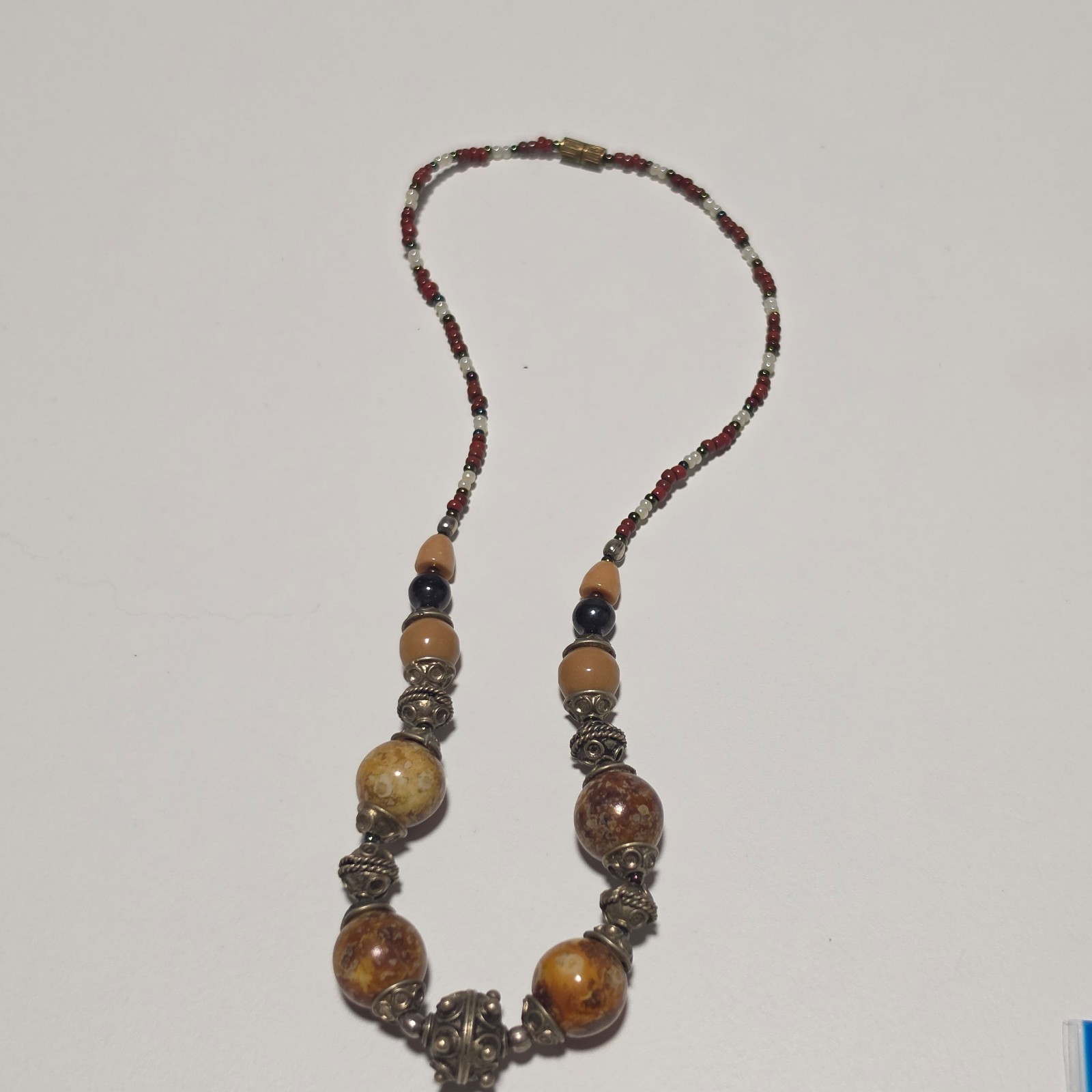 Vintage necklace. B3
