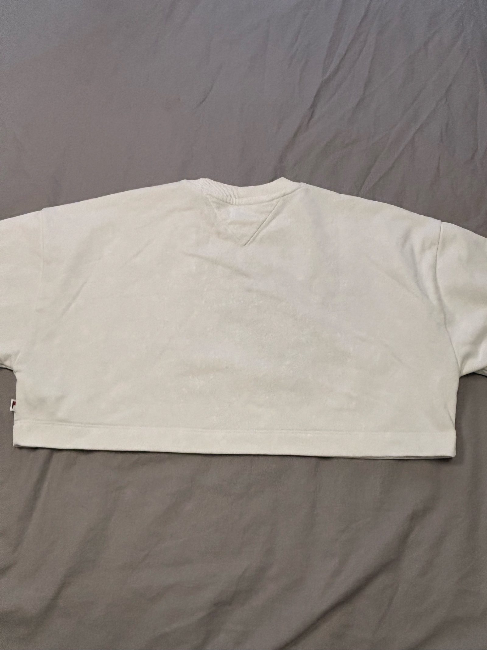Tommy Jeans White Cropped Crewneck Sweatshirt Medium image 5