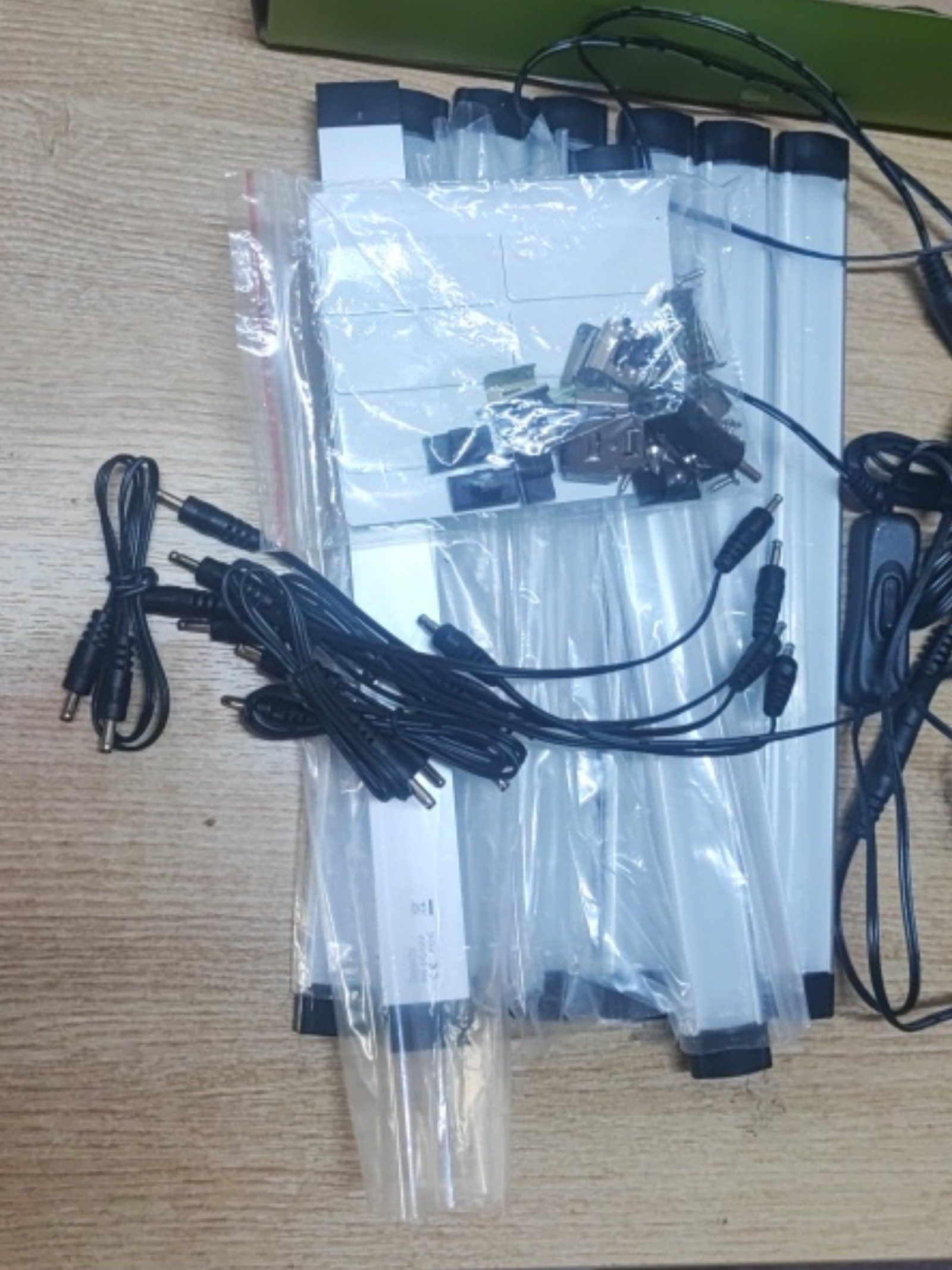 Unbranded White 8 LED Light Bars with Power Adapters and Connectors image 4