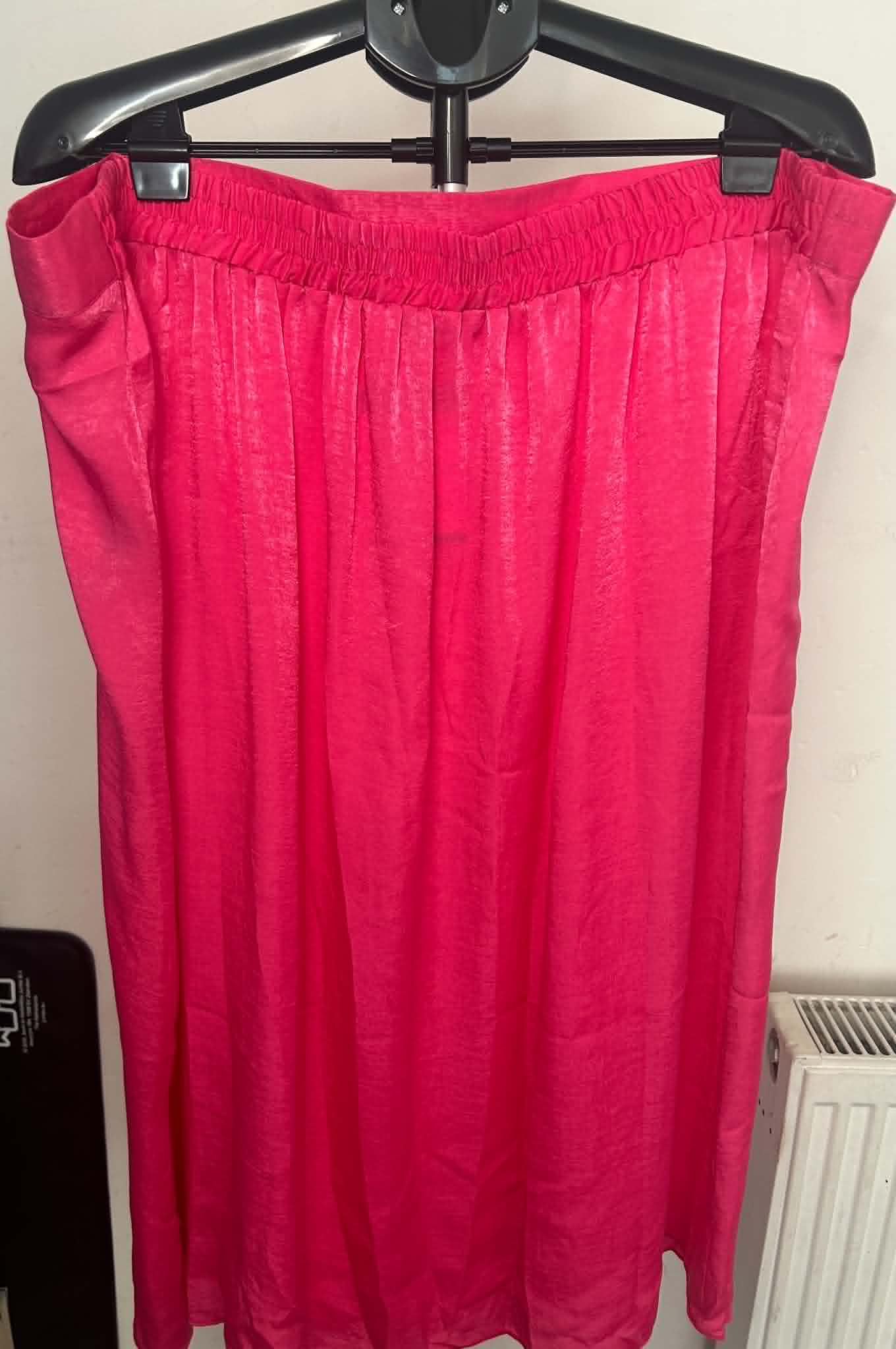 Dunnes Stores Women's Pink Skirt XXL Elastic Waist image 3