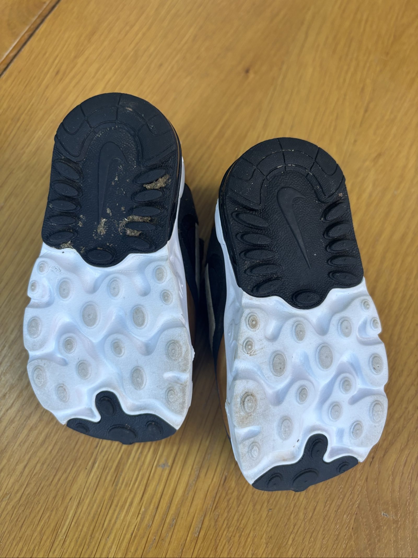 Nike Black & White Kids' Sneakers Air 270 6c & Air Force 1 Uk 3.5 image 3
