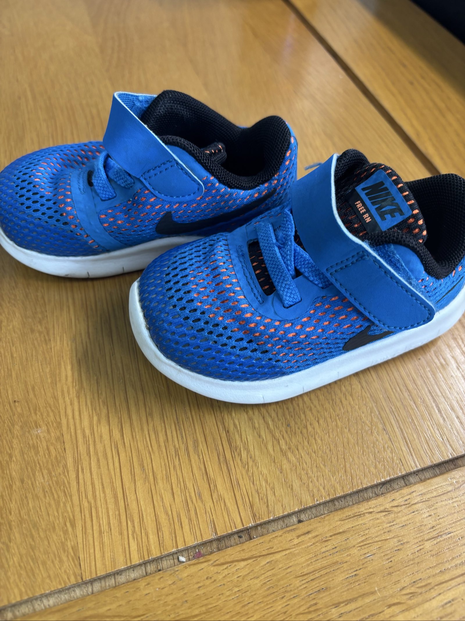 Nike Kids Blue & Black Trainers Size 4.5 Dual Pair image 2