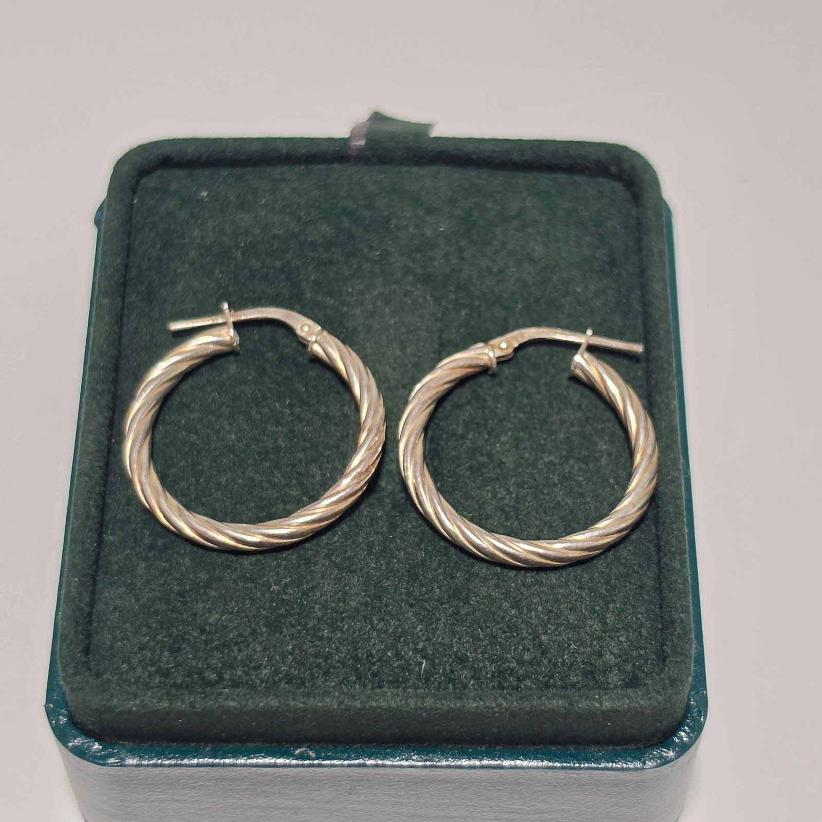 925 Sterling Silver michalhill Twisted Hoop Earrings .b3