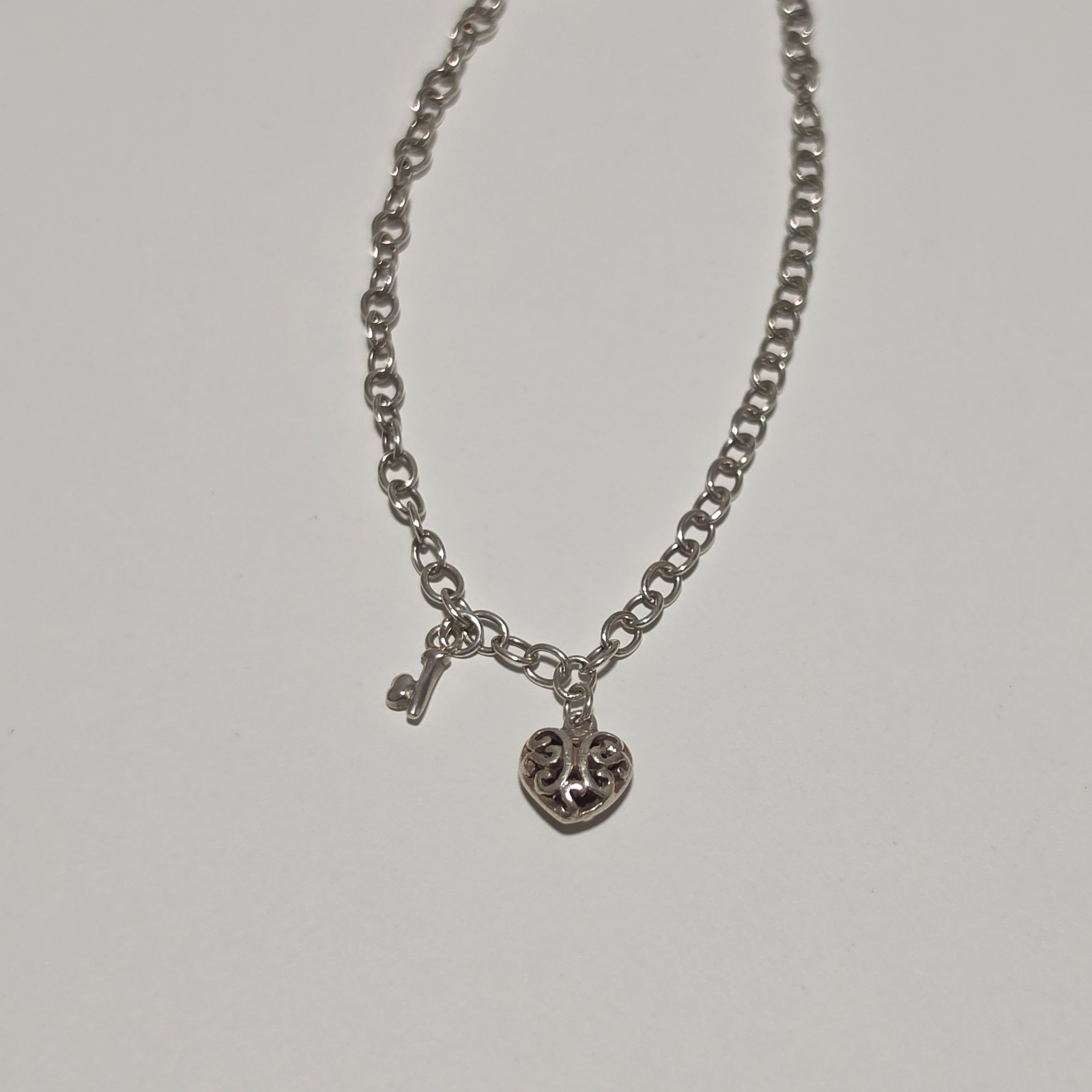 925 Silver Heart & Key Charm Bracelet. B3 image 3